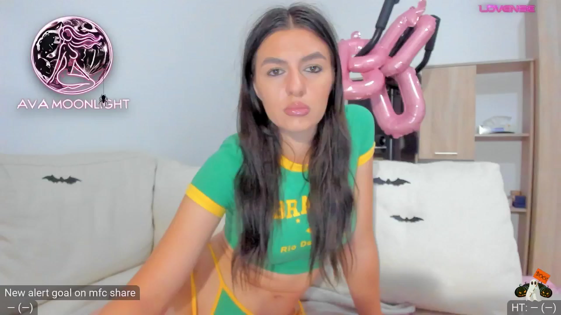 Gallery image thumbnail from AvaMoonlight's myfreecams stream on, 10/17/2024, 23:36 image 11 of 20