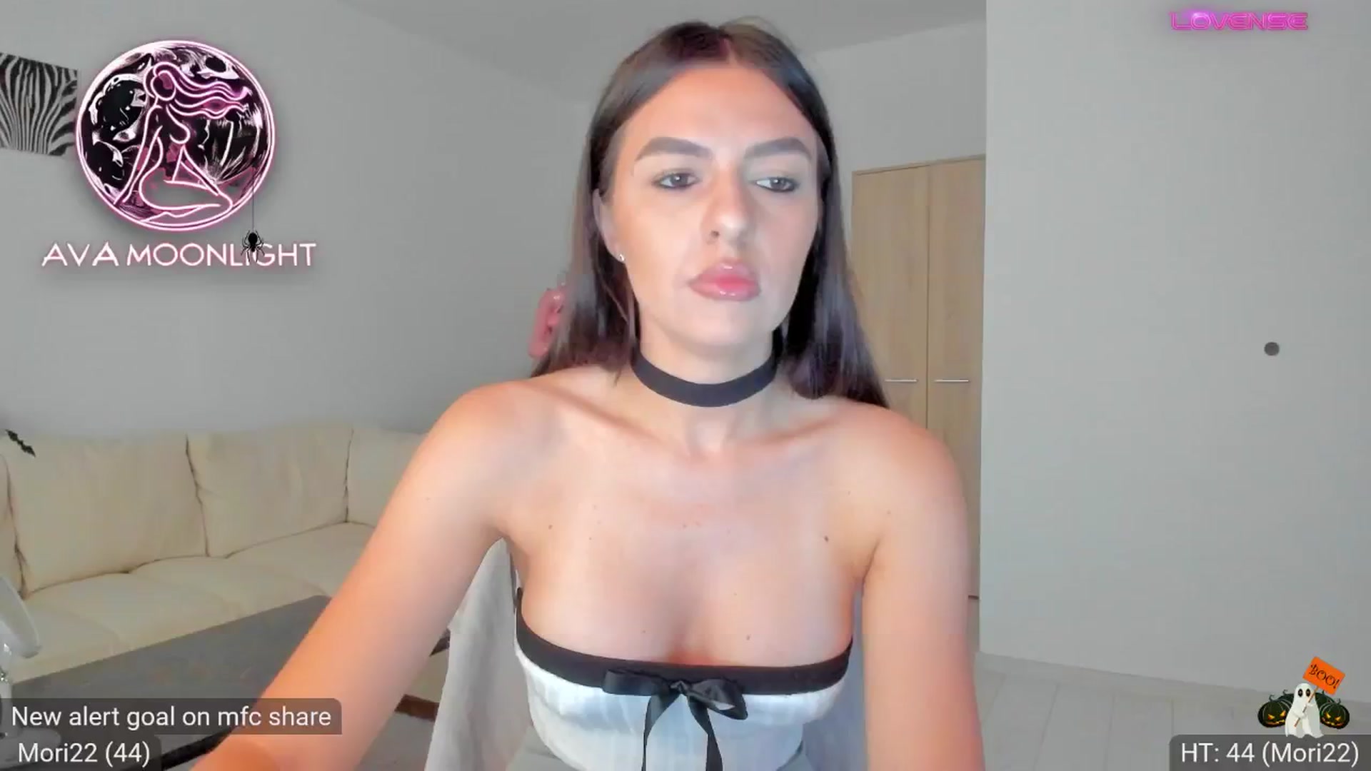 Gallery image thumbnail from AvaMoonlight's myfreecams stream on, 10/20/2024, 16:01 image 6 of 20