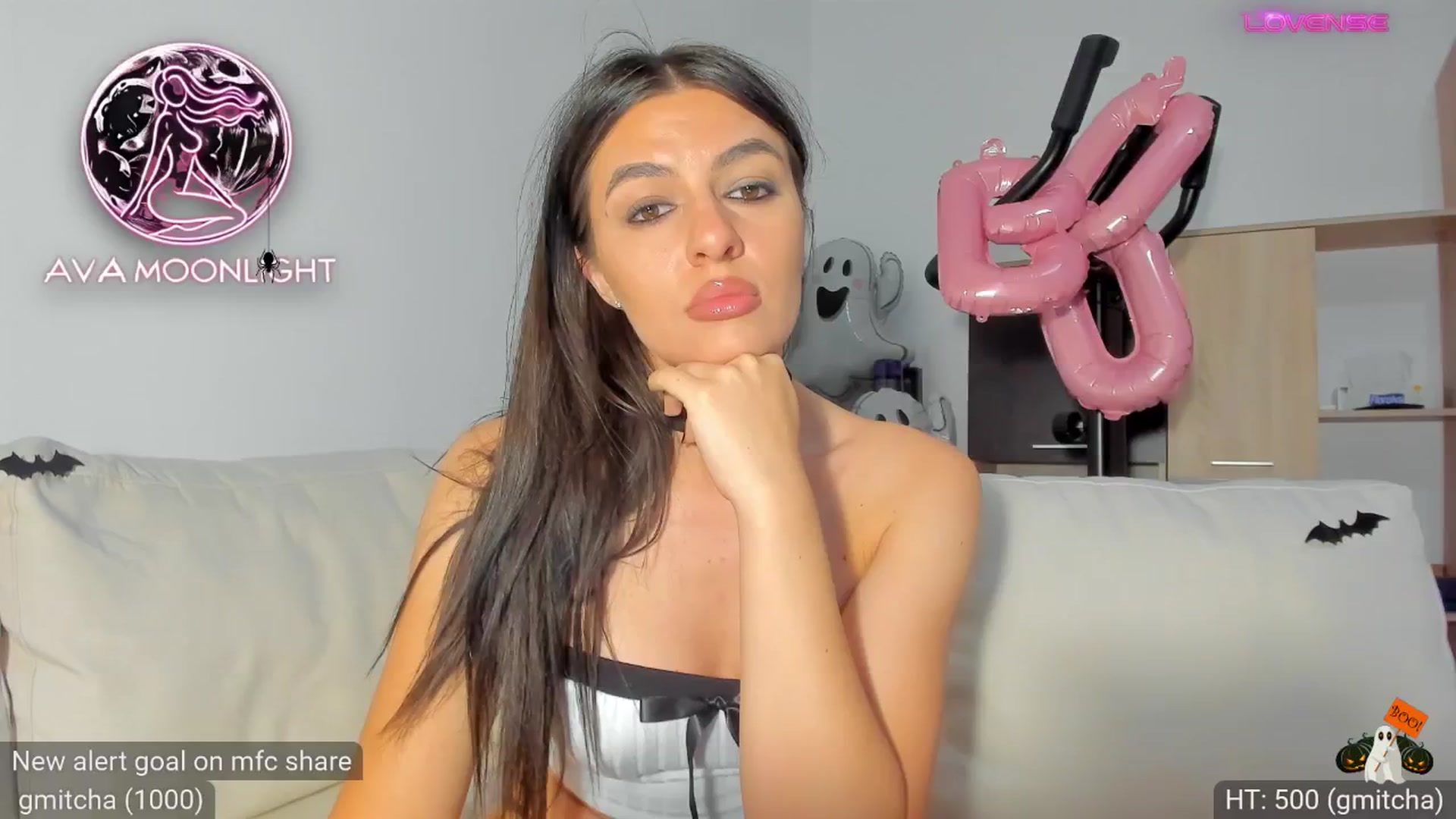 Gallery image thumbnail from AvaMoonlight's myfreecams stream on, 10/21/2024, 24:48 image 14 of 20