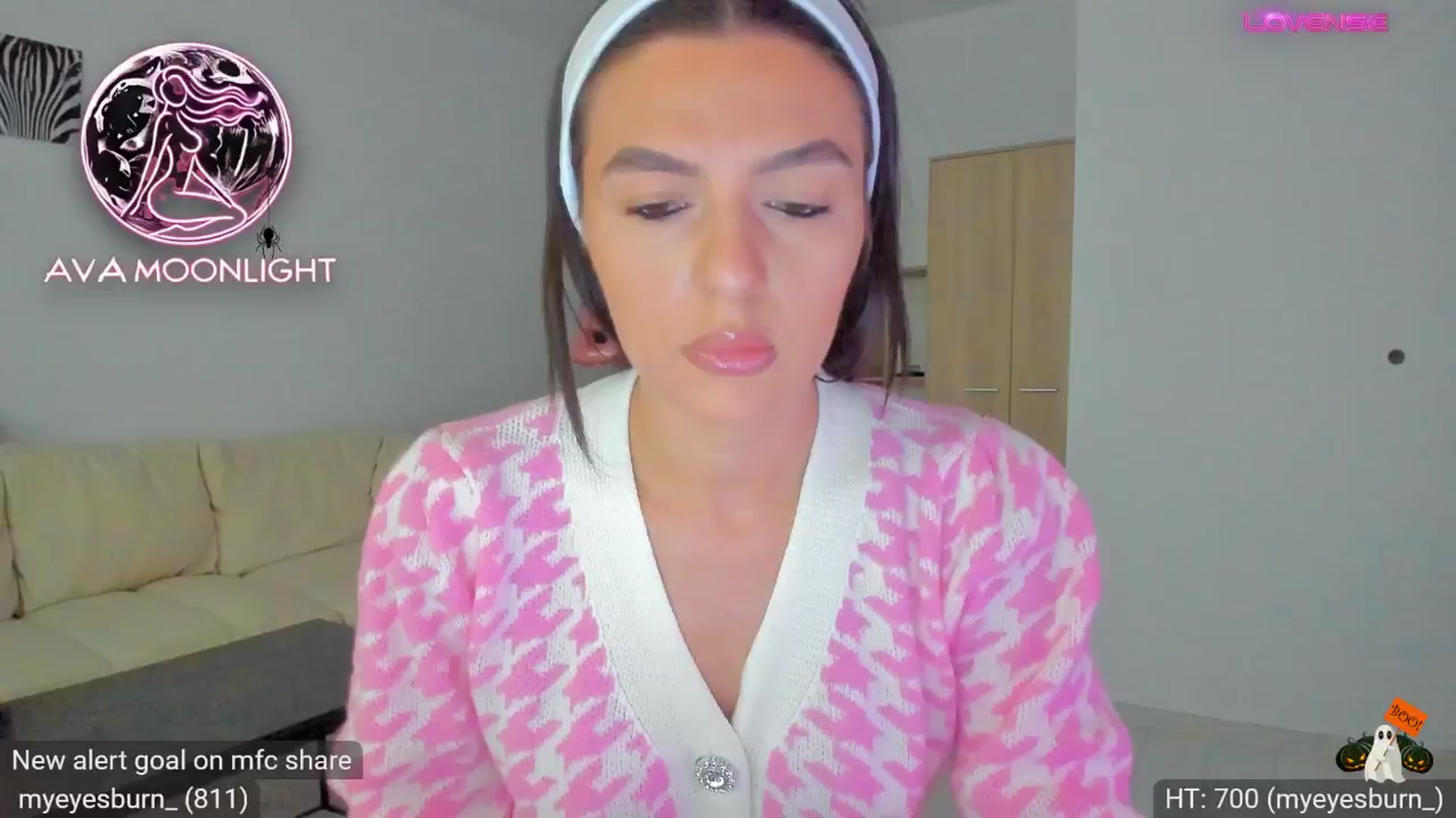 Gallery image thumbnail from AvaMoonlight's myfreecams stream on, 10/21/2024, 16:07 image 8 of 20