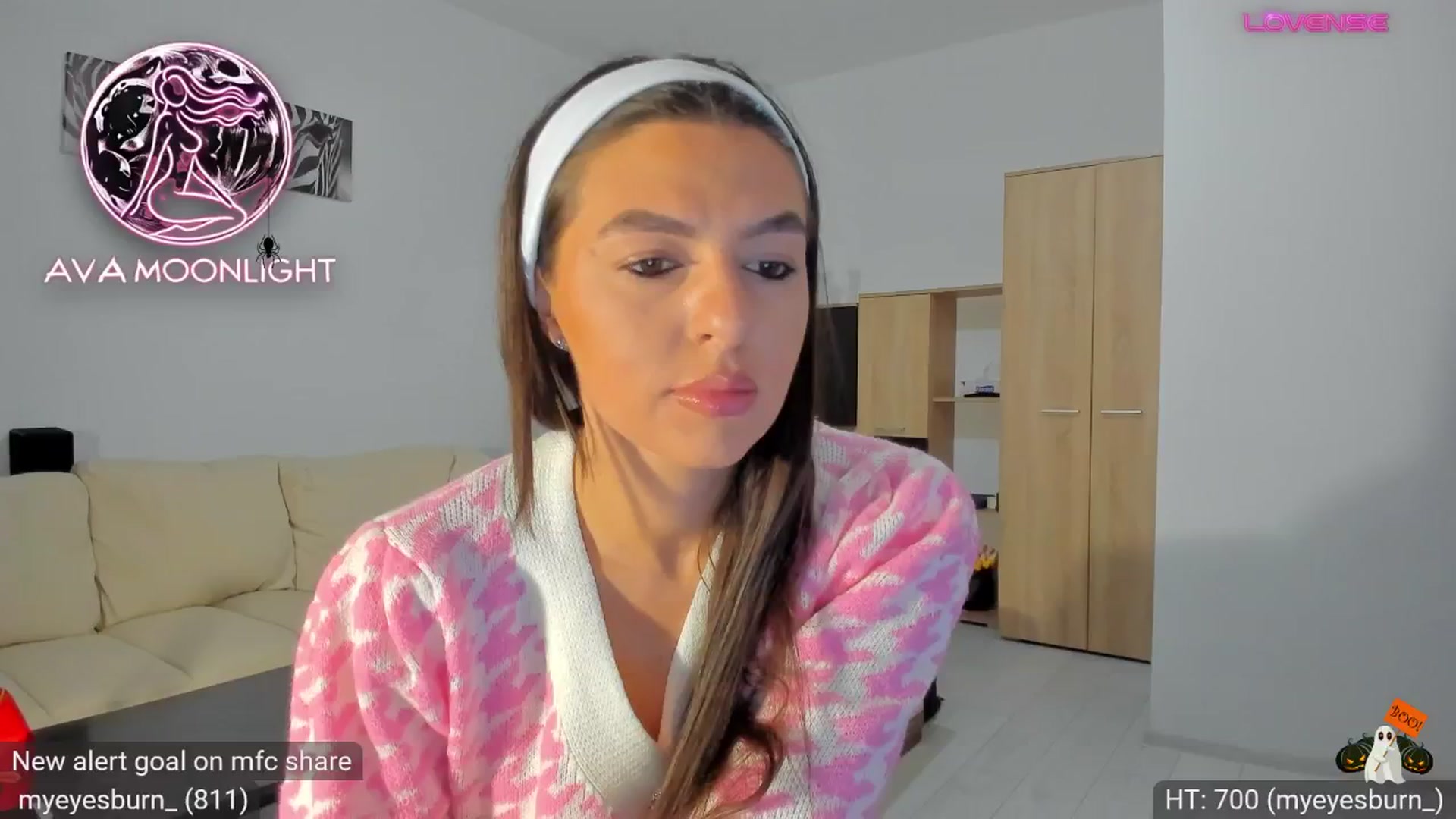 Gallery image thumbnail from AvaMoonlight's myfreecams stream on, 10/21/2024, 16:07 image 13 of 20