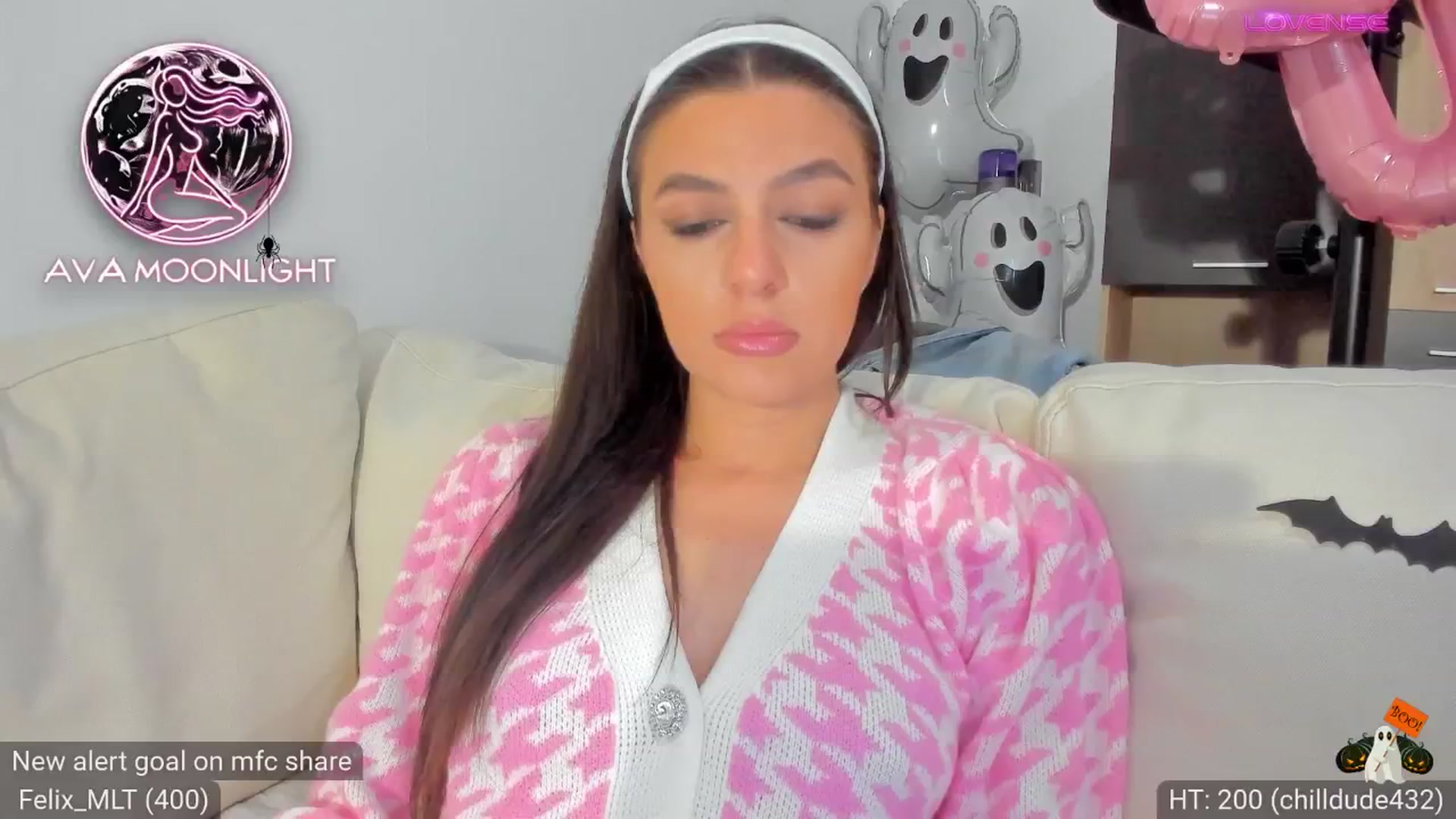 Gallery image thumbnail from AvaMoonlight's myfreecams stream on, 10/22/2024, 24:33 image 3 of 20