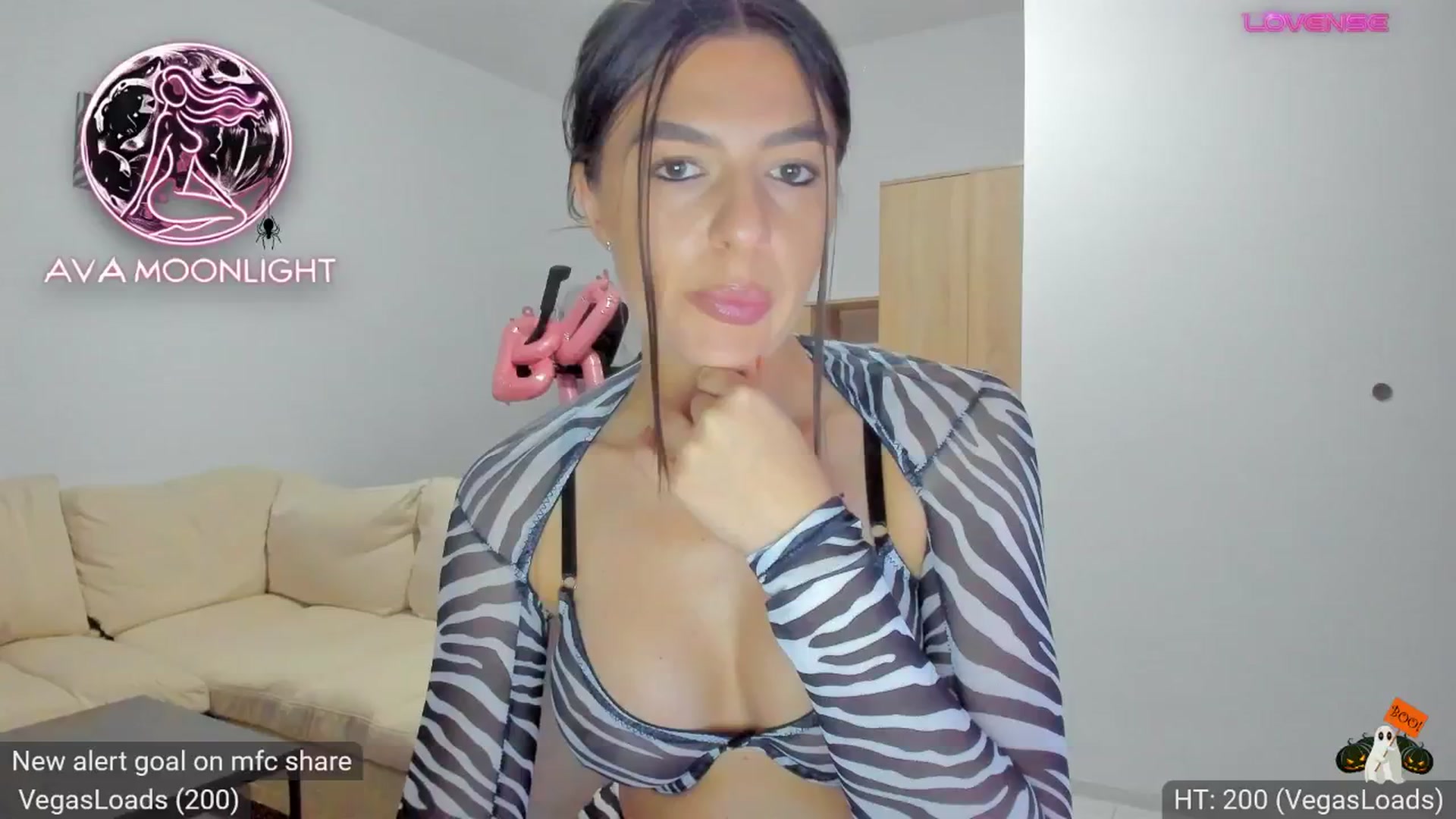 Gallery image thumbnail from AvaMoonlight's myfreecams stream on, 10/23/2024, 16:14 image 20 of 20