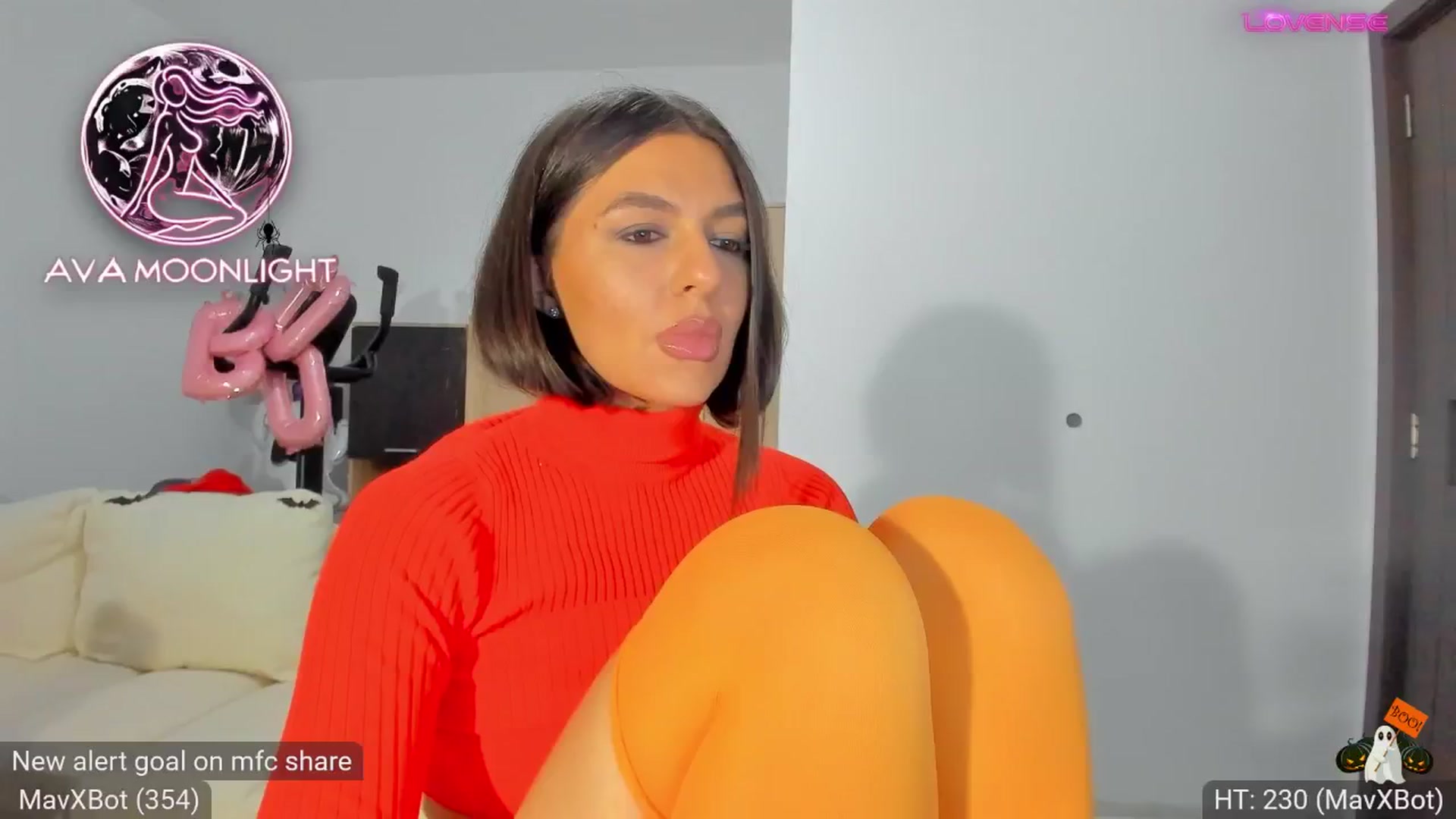 Gallery image thumbnail from AvaMoonlight's myfreecams stream on, 10/25/2024, 24:56 image 5 of 20