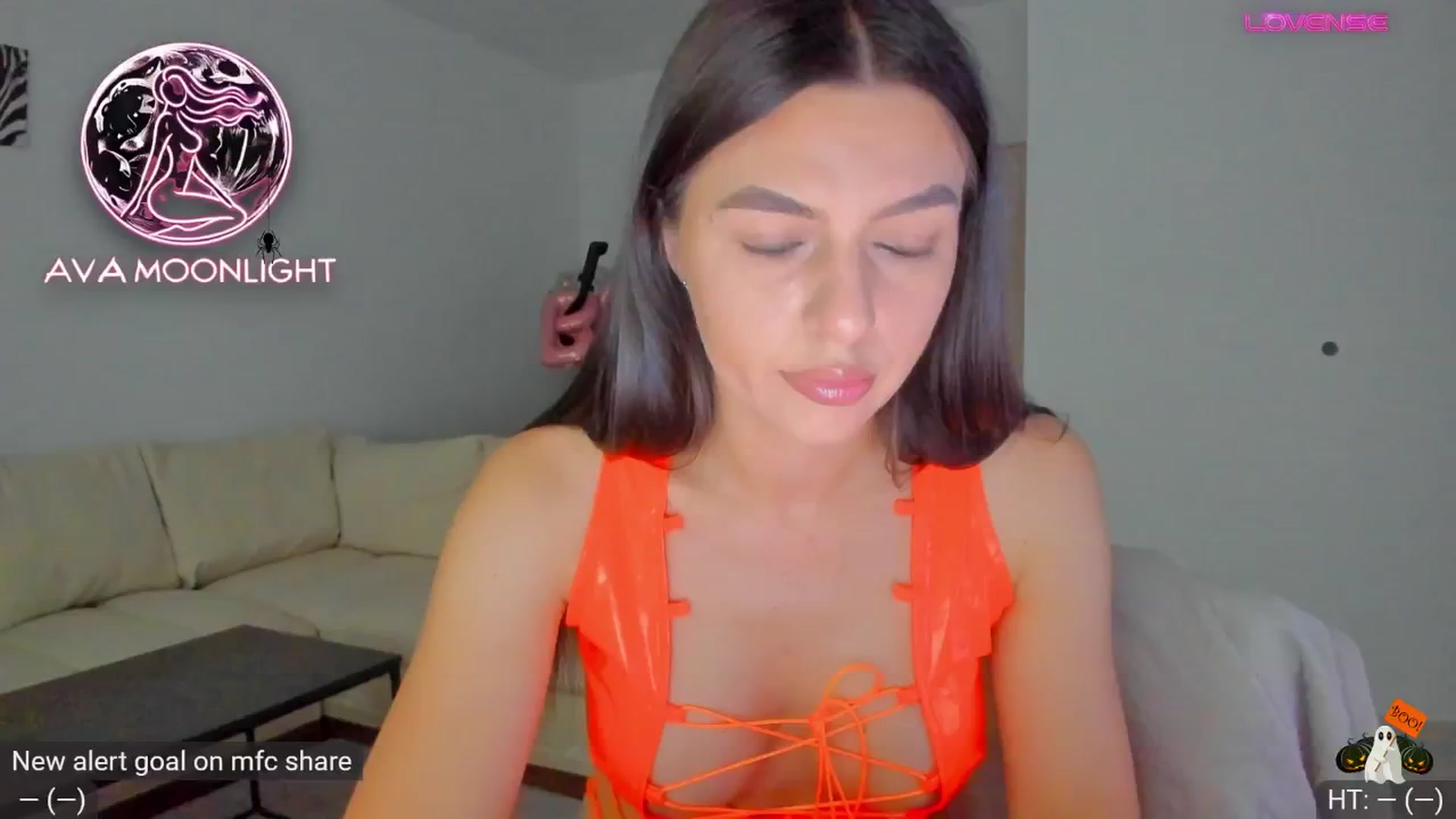Gallery image thumbnail from AvaMoonlight's myfreecams stream on, 10/25/2024, 15:49 image 10 of 20