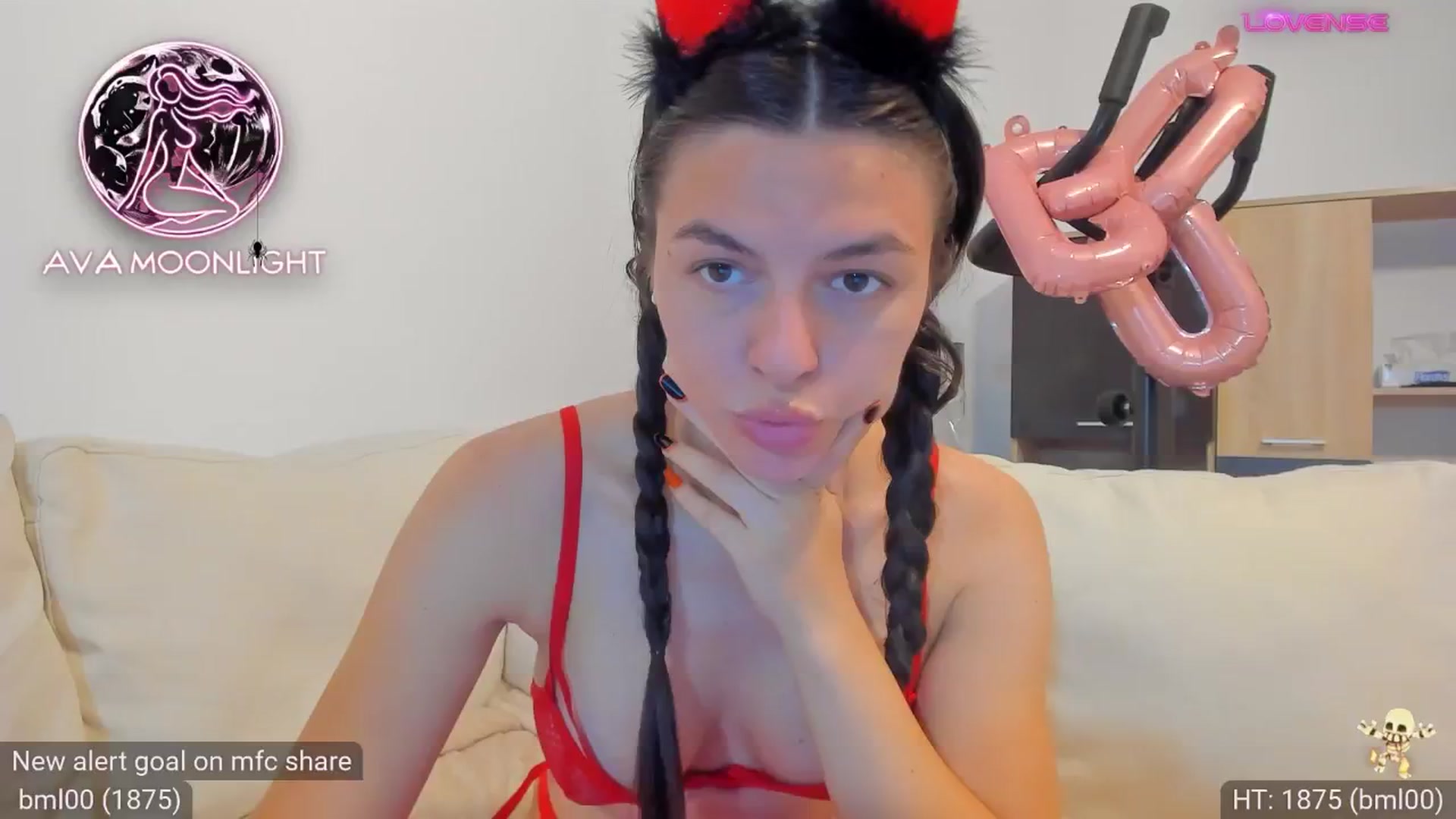 Gallery image thumbnail from AvaMoonlight's myfreecams stream on, 10/28/2024, 01:11 image 10 of 20