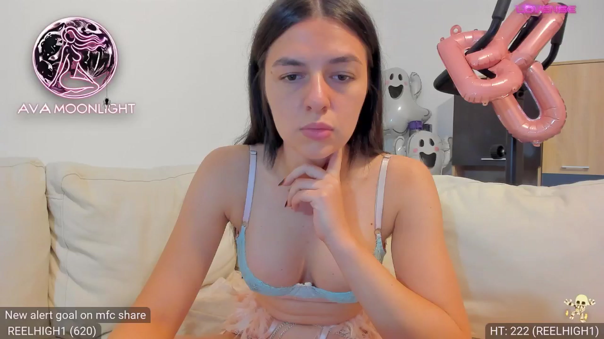 Gallery image thumbnail from AvaMoonlight's myfreecams stream on, 10/29/2024, 17:07 image 9 of 20