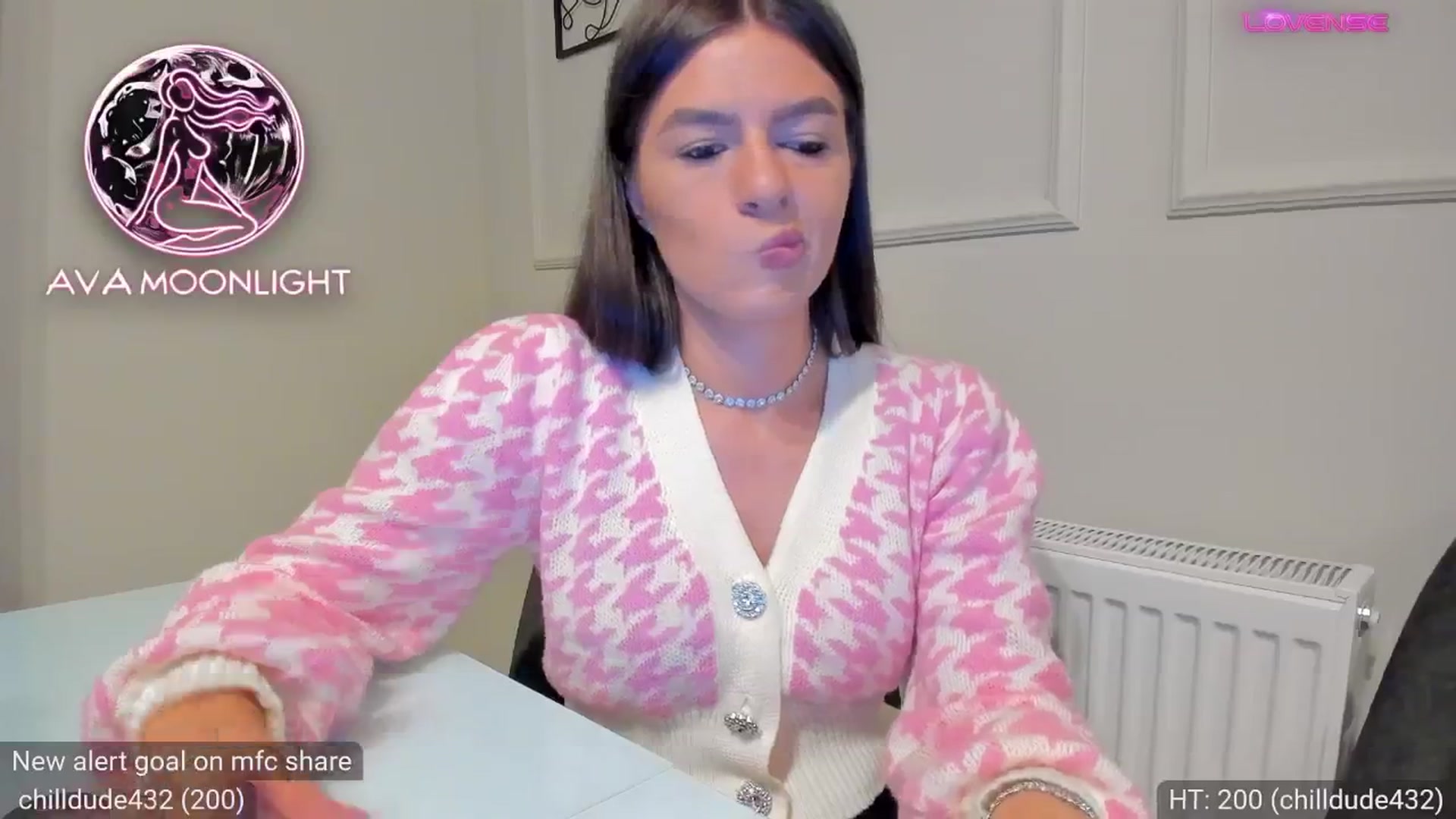 Gallery image thumbnail from AvaMoonlight's myfreecams stream on, 11/02/2024, 17:01 image 20 of 20