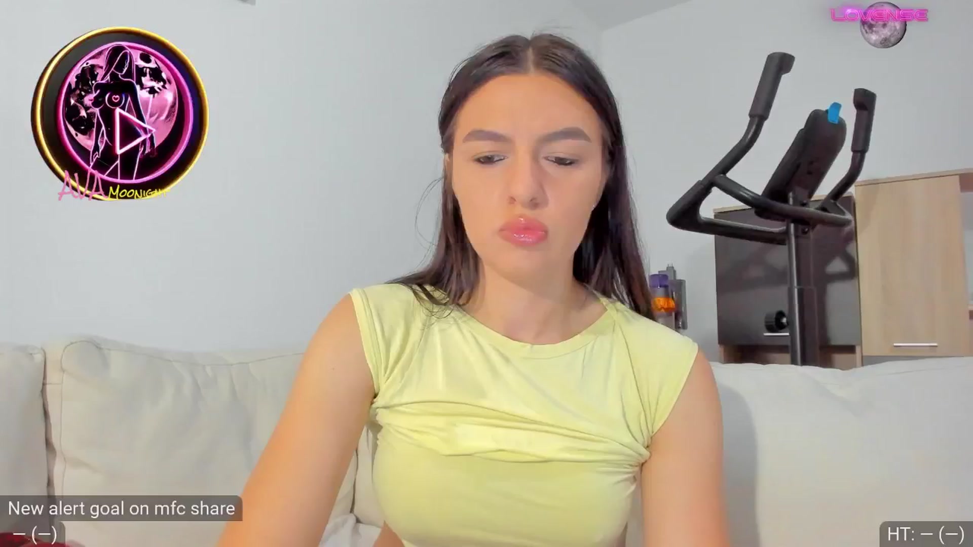 Gallery image thumbnail from AvaMoonlight's myfreecams stream on, 11/06/2024, 17:31 image 5 of 20