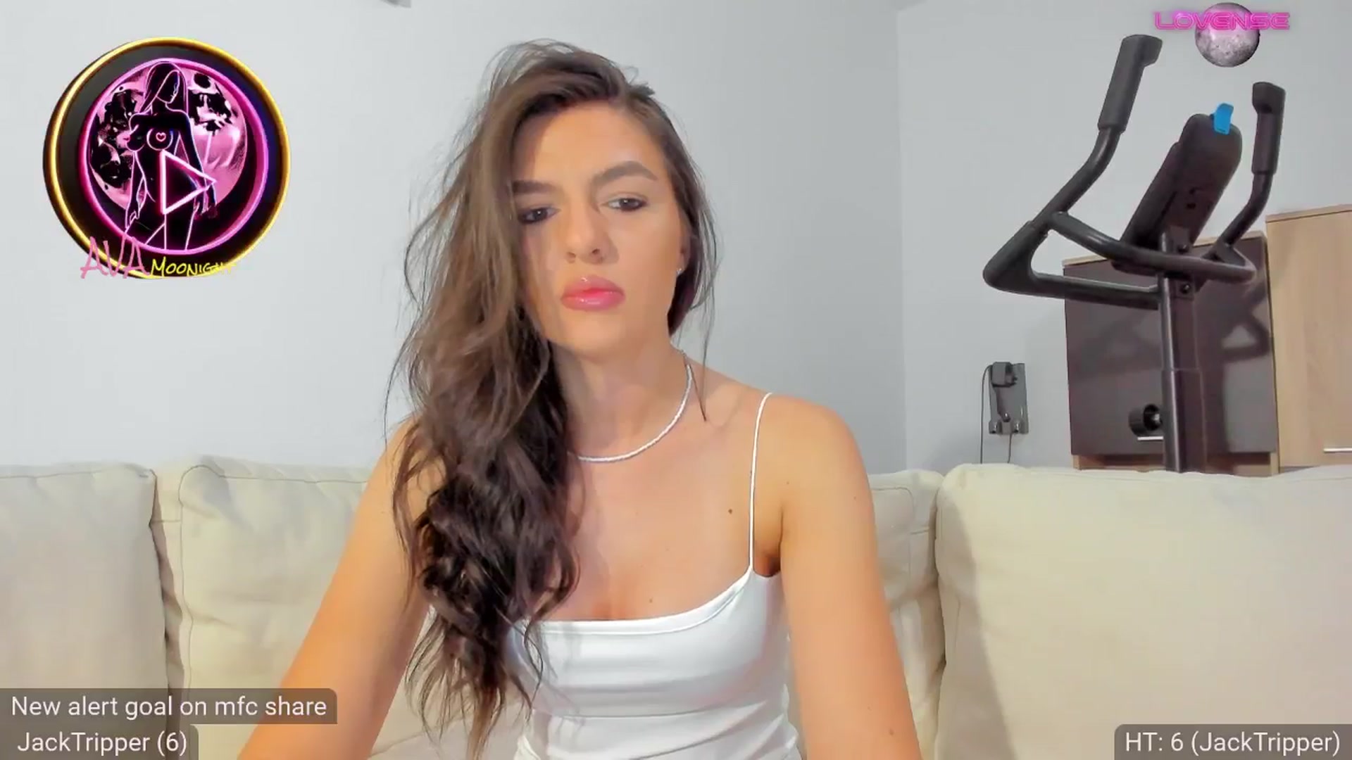 Gallery image thumbnail from AvaMoonlight's myfreecams stream on, 11/09/2024, 17:10 image 13 of 20