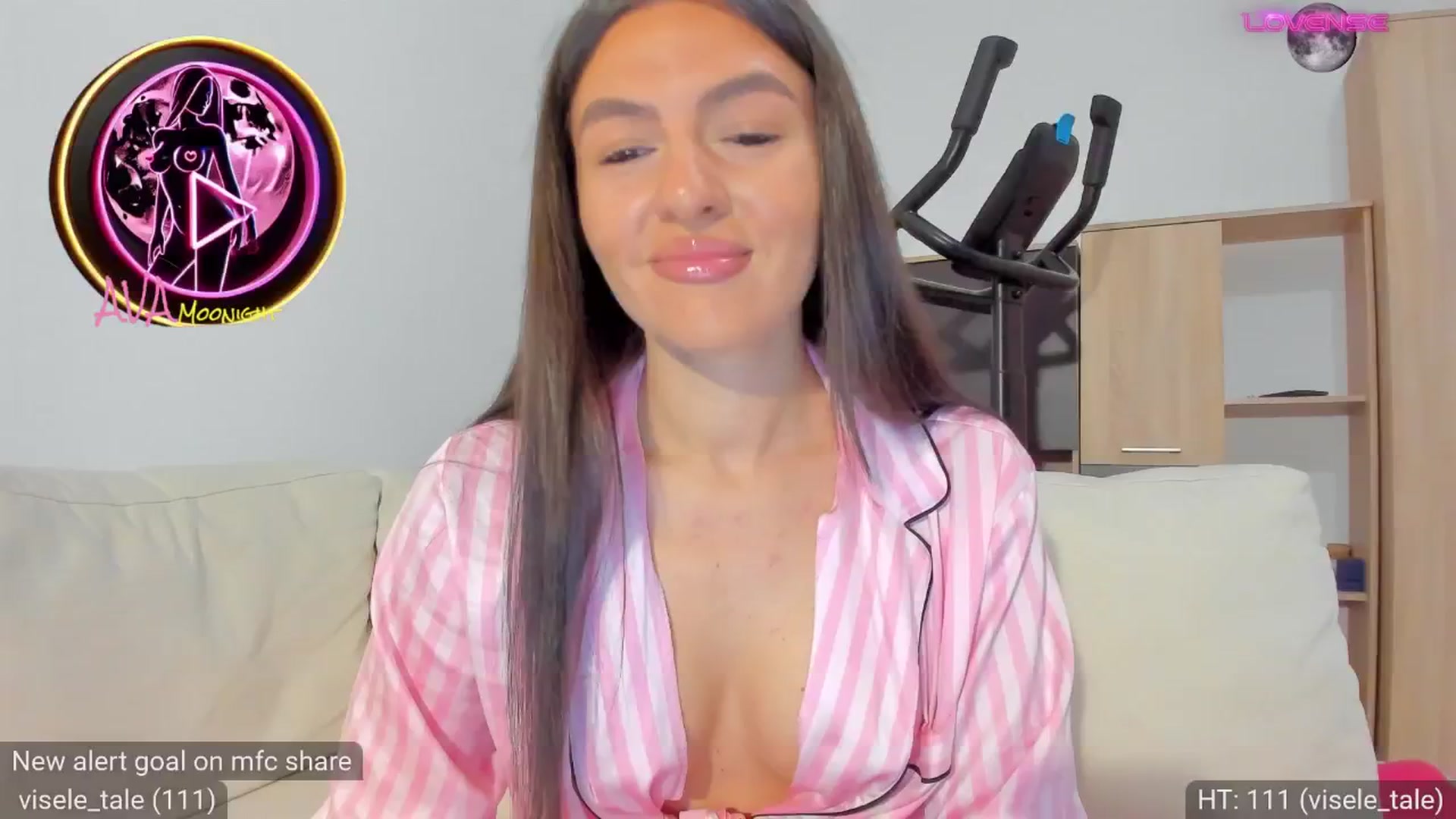 Gallery image thumbnail from AvaMoonlight's myfreecams stream on, 11/17/2024, 17:04 image 8 of 20