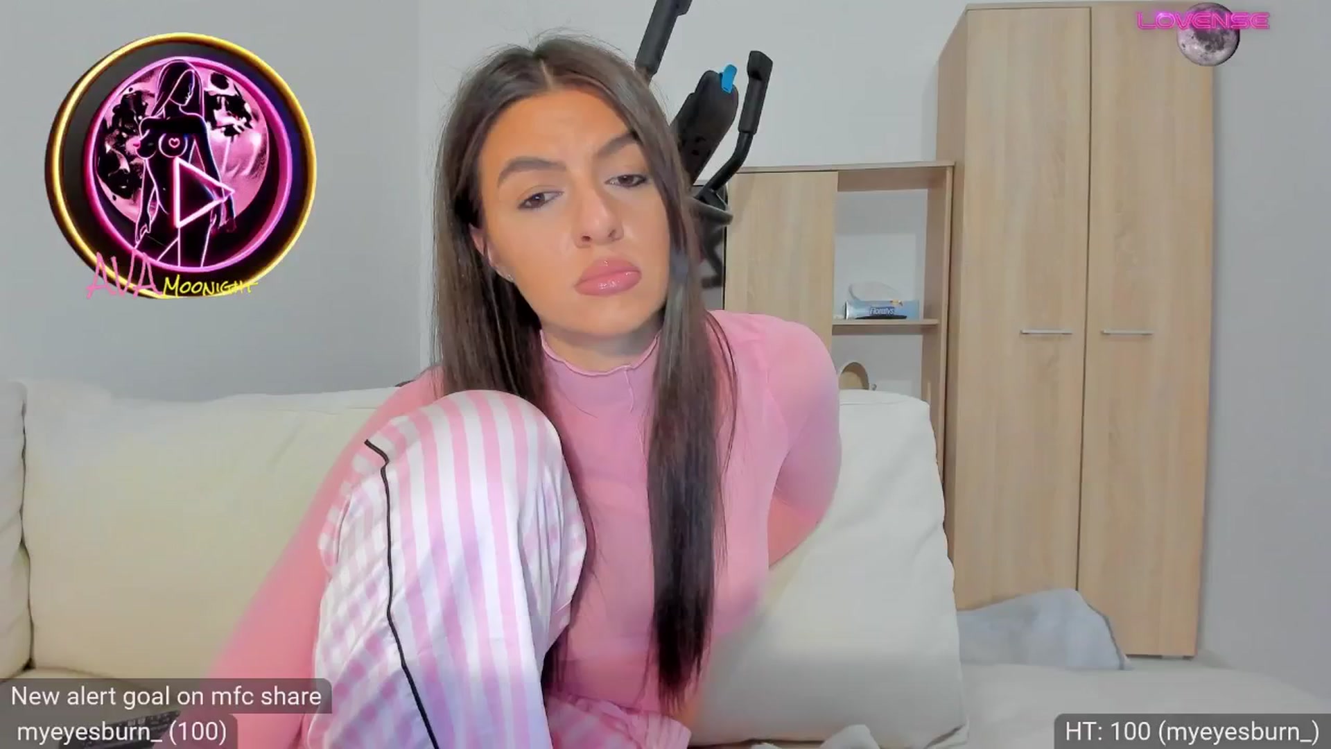 Gallery image thumbnail from AvaMoonlight's myfreecams stream on, 11/18/2024, 24:25 image 7 of 20