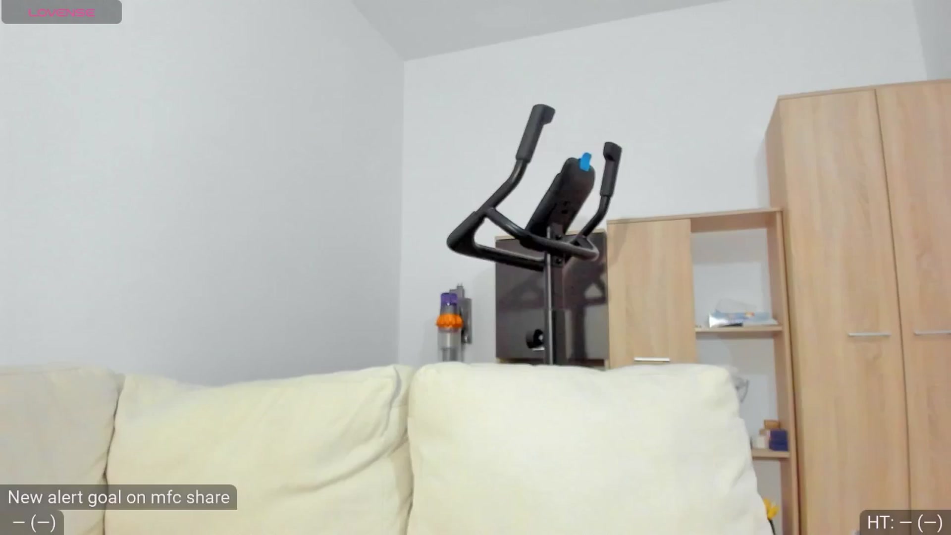 Gallery image thumbnail from AvaMoonlight's myfreecams stream on, 11/19/2024, 17:04 image 1 of 20