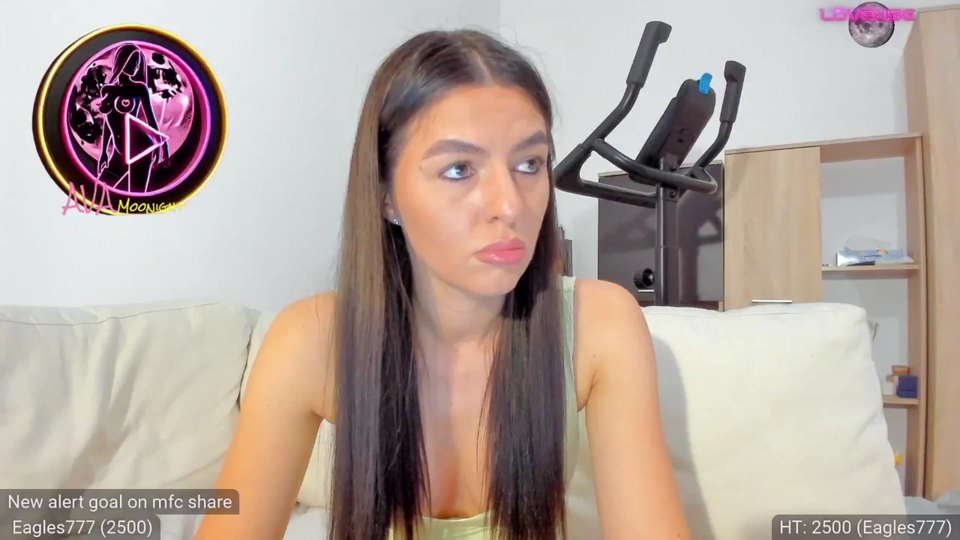Gallery image thumbnail from AvaMoonlight's myfreecams stream on, 11/19/2024, 17:04 image 17 of 20