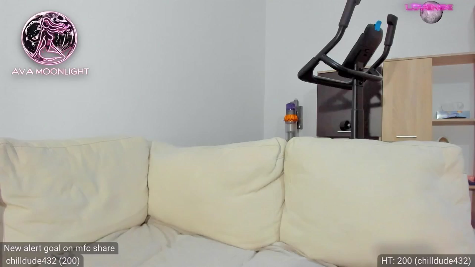 Gallery image thumbnail from AvaMoonlight's myfreecams stream on, 11/21/2024, 17:44 image 10 of 20