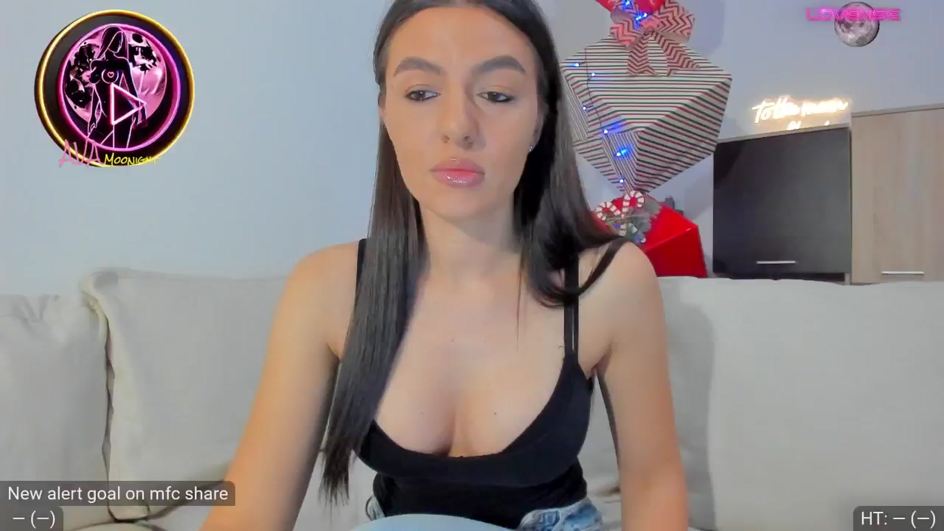 Gallery image thumbnail from AvaMoonlight's myfreecams stream on, 11/27/2024, 17:09 image 10 of 20