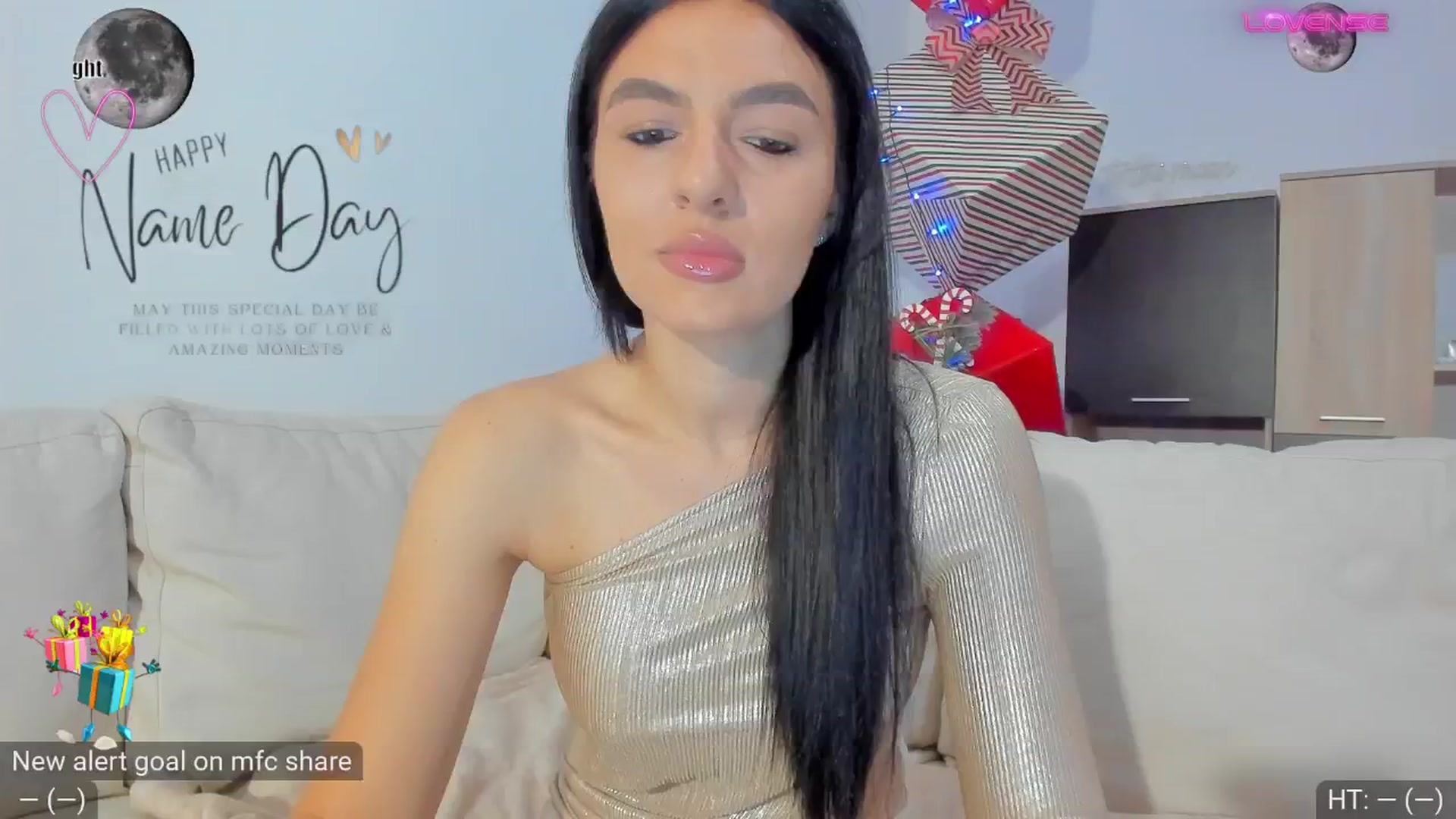 Gallery image thumbnail from AvaMoonlight's myfreecams stream on, 11/30/2024, 16:32 image 17 of 20