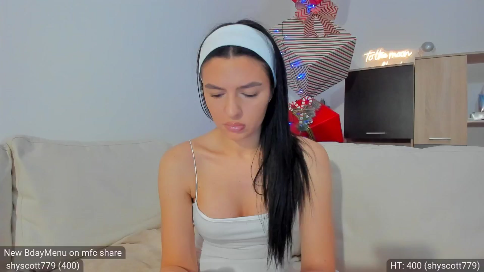 Gallery image thumbnail from AvaMoonlight's myfreecams stream on, 12/04/2024, 17:11 image 15 of 20