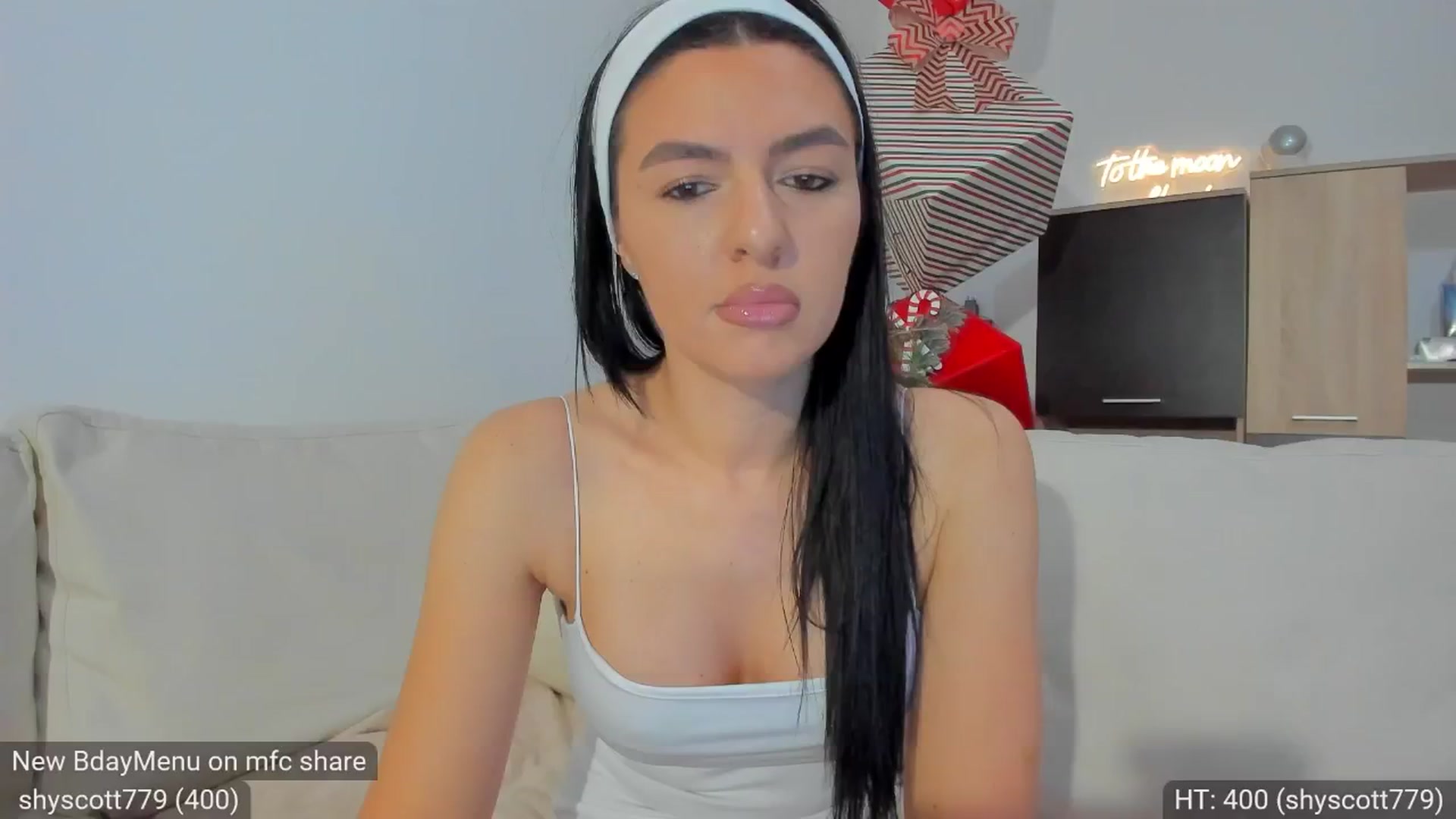 Gallery image thumbnail from AvaMoonlight's myfreecams stream on, 12/04/2024, 17:11 image 16 of 20