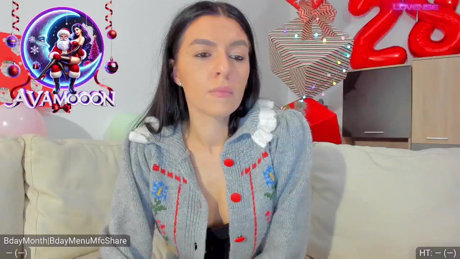 Gallery image thumbnail from AvaMoonlight's myfreecams stream on, 12/18/2024, 24:00 image 13 of 20