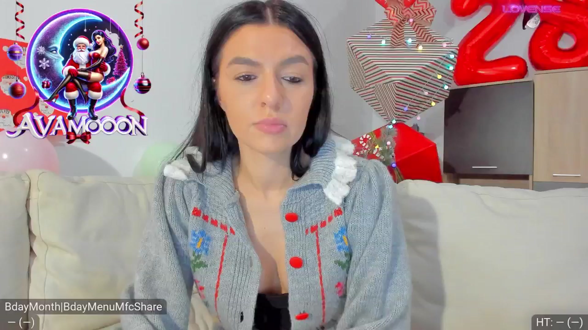 Gallery image thumbnail from AvaMoonlight's myfreecams stream on, 12/18/2024, 24:00 image 12 of 20