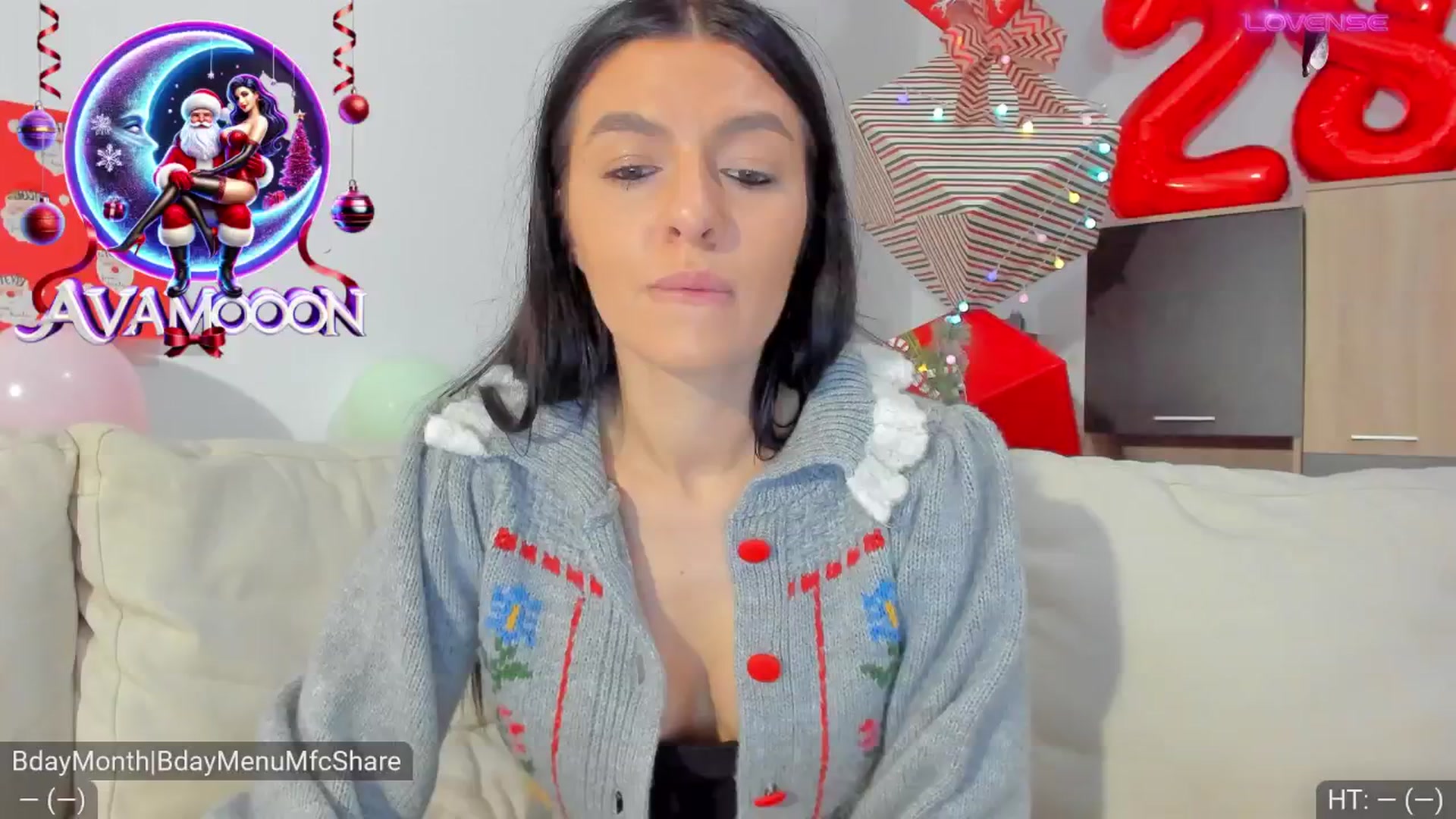 Gallery image thumbnail from AvaMoonlight's myfreecams stream on, 12/18/2024, 24:00 image 15 of 20