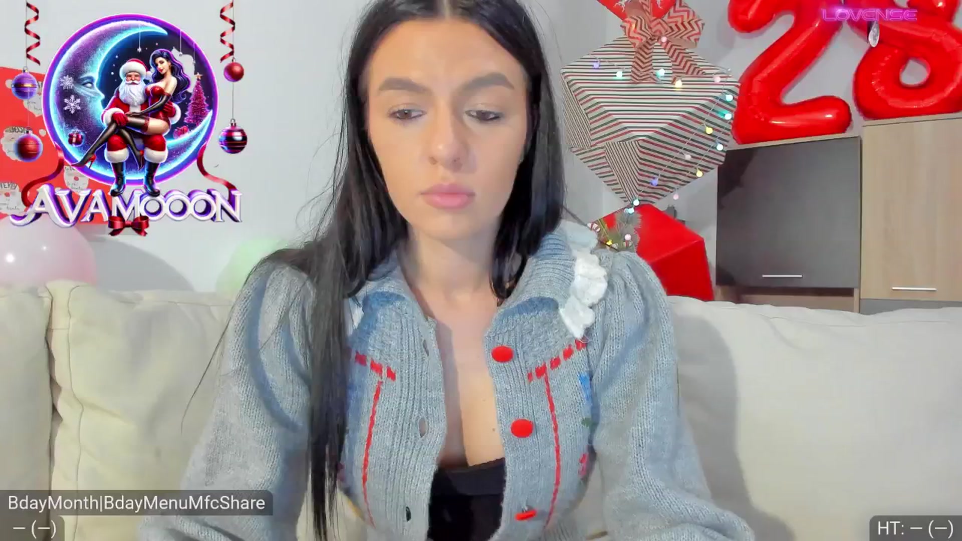 Gallery image thumbnail from AvaMoonlight's myfreecams stream on, 12/18/2024, 24:00 image 16 of 20