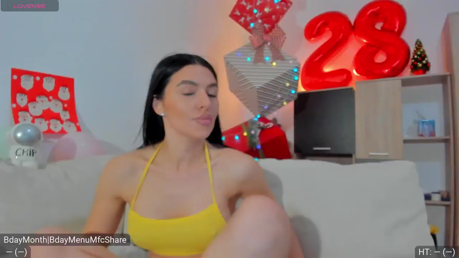 Gallery image thumbnail from AvaMoonlight's myfreecams stream on, 12/19/2024, 17:05 image 2 of 20