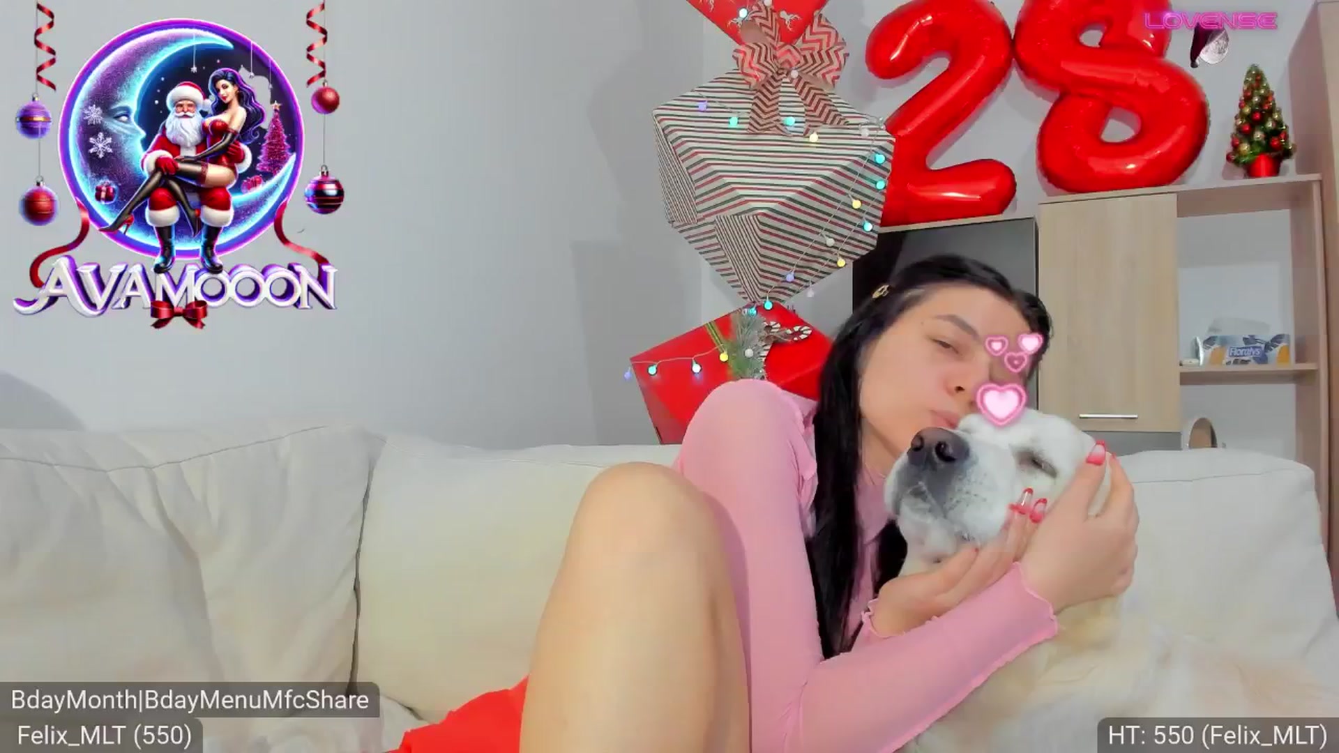 Gallery image thumbnail from AvaMoonlight's myfreecams stream on, 12/24/2024, 01:00 image 17 of 20