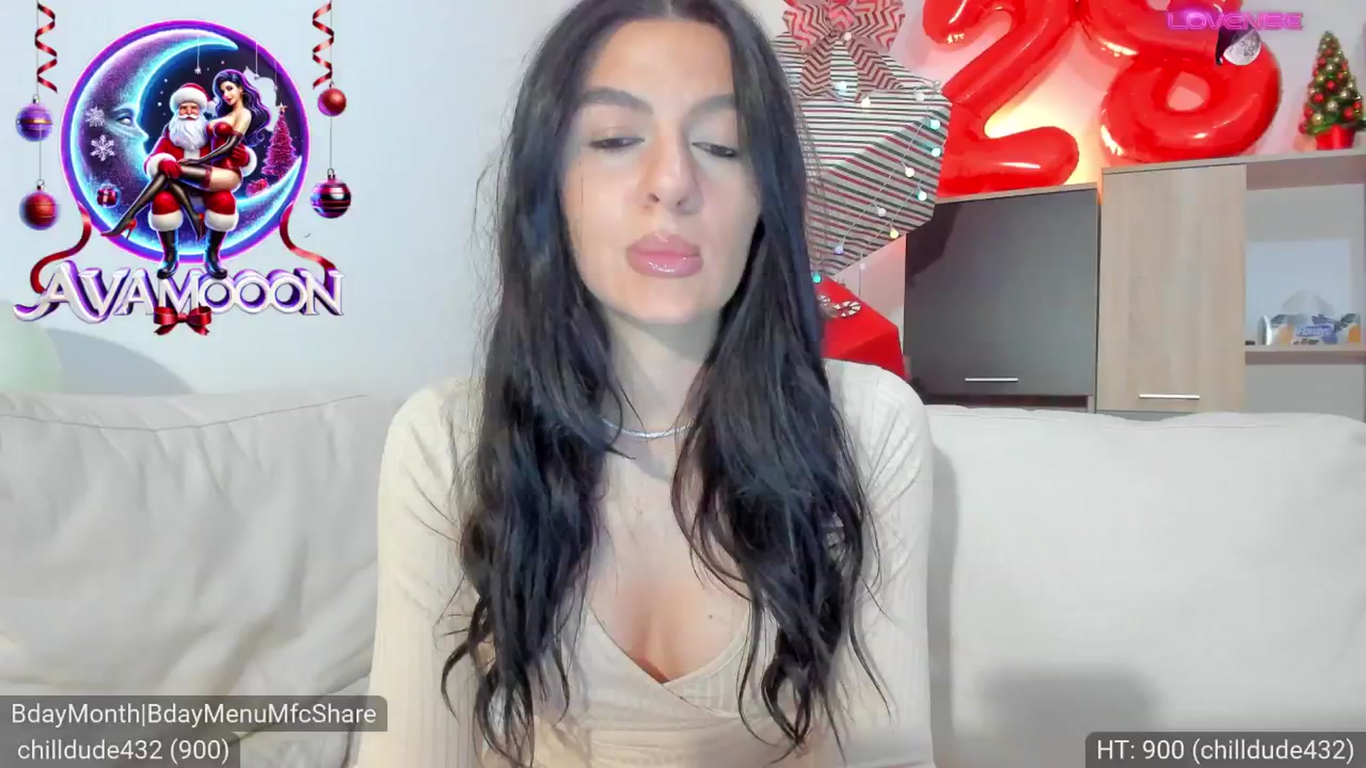 Gallery image thumbnail from AvaMoonlight's myfreecams stream on, 12/25/2024, 24:19 image 16 of 20