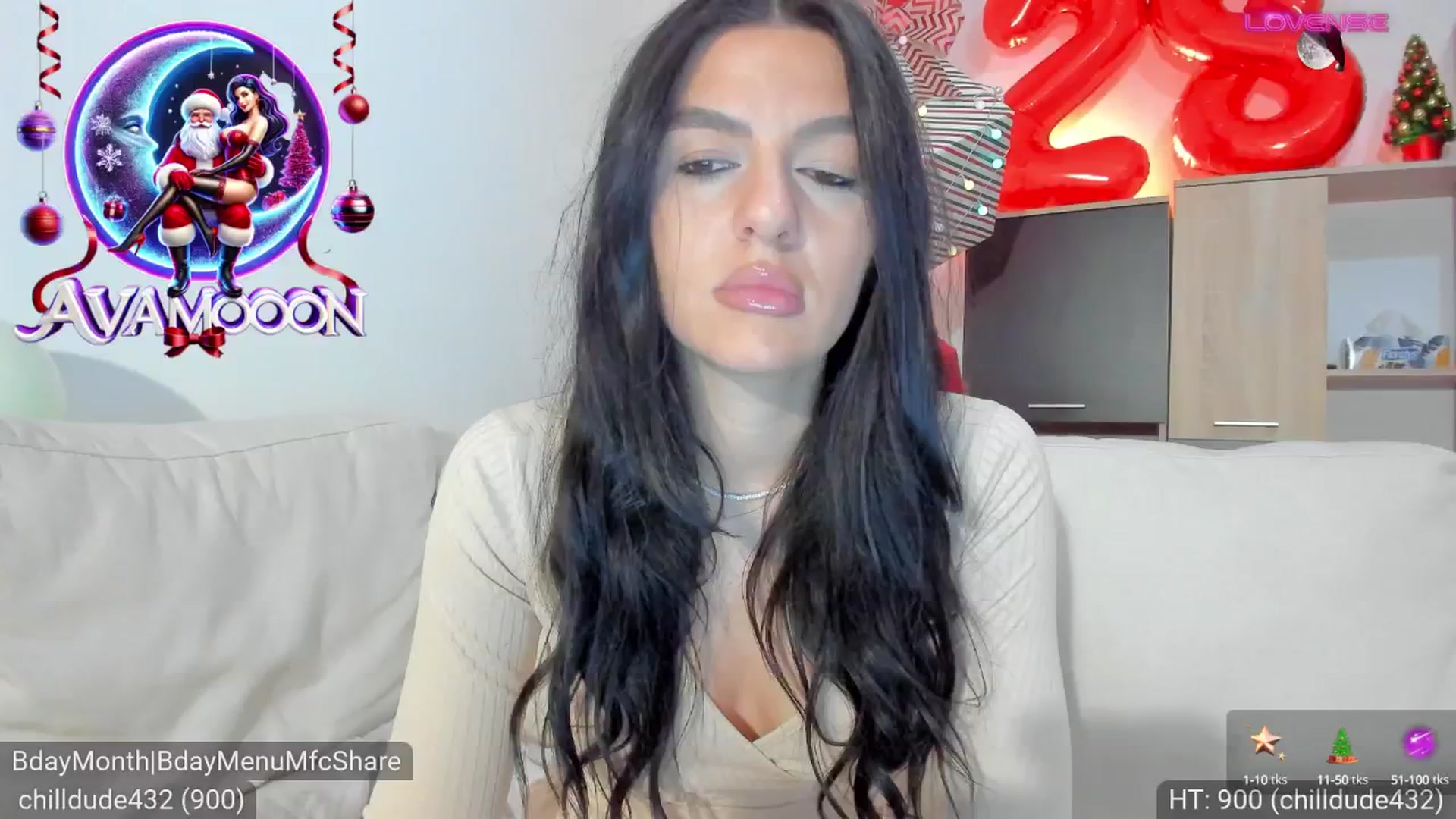 Gallery image thumbnail from AvaMoonlight's myfreecams stream on, 12/25/2024, 24:19 image 17 of 20