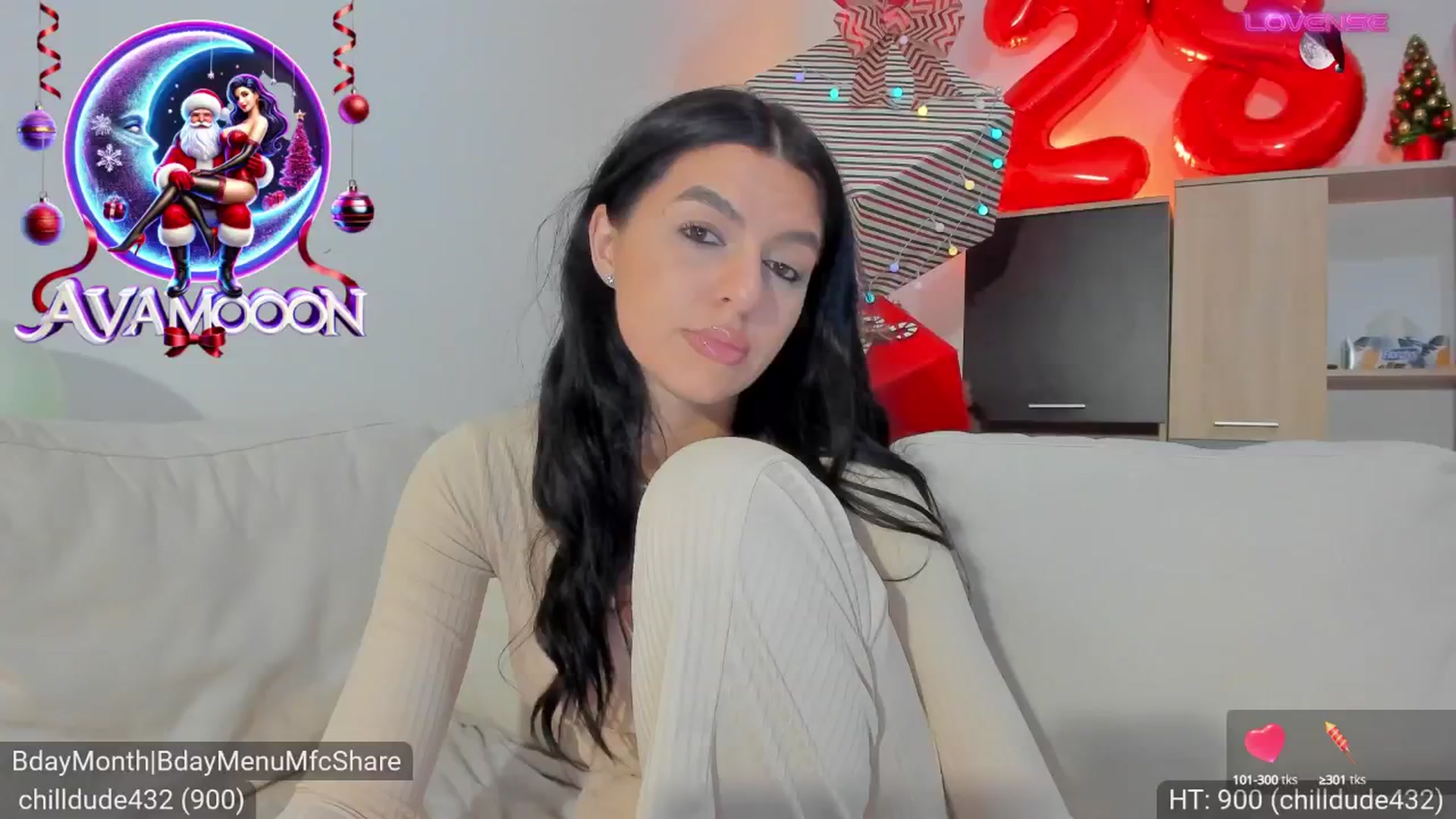 Gallery image thumbnail from AvaMoonlight's myfreecams stream on, 12/25/2024, 24:19 image 19 of 20