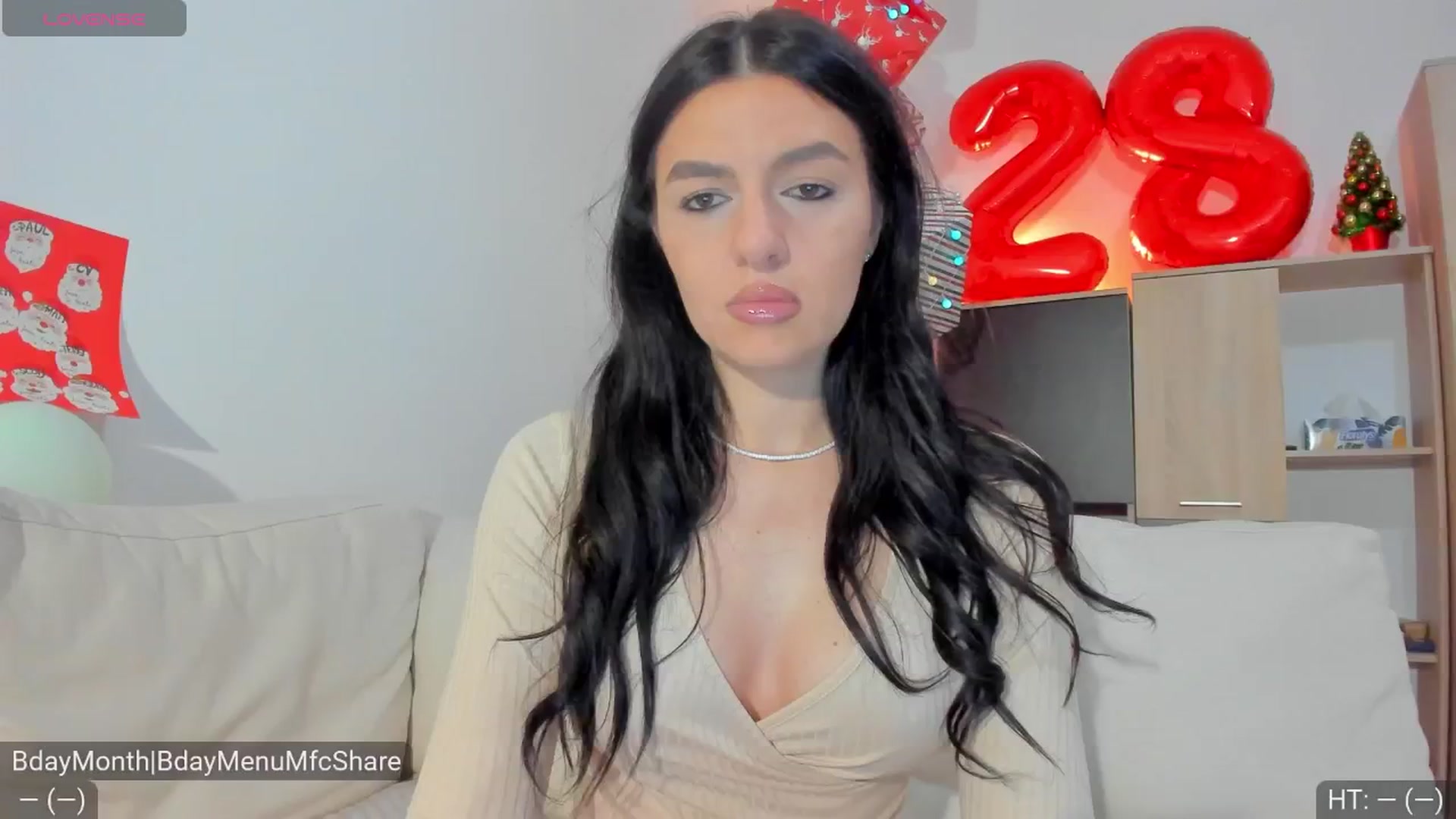 Gallery image thumbnail from AvaMoonlight's myfreecams stream on, 12/25/2024, 24:19 image 1 of 20