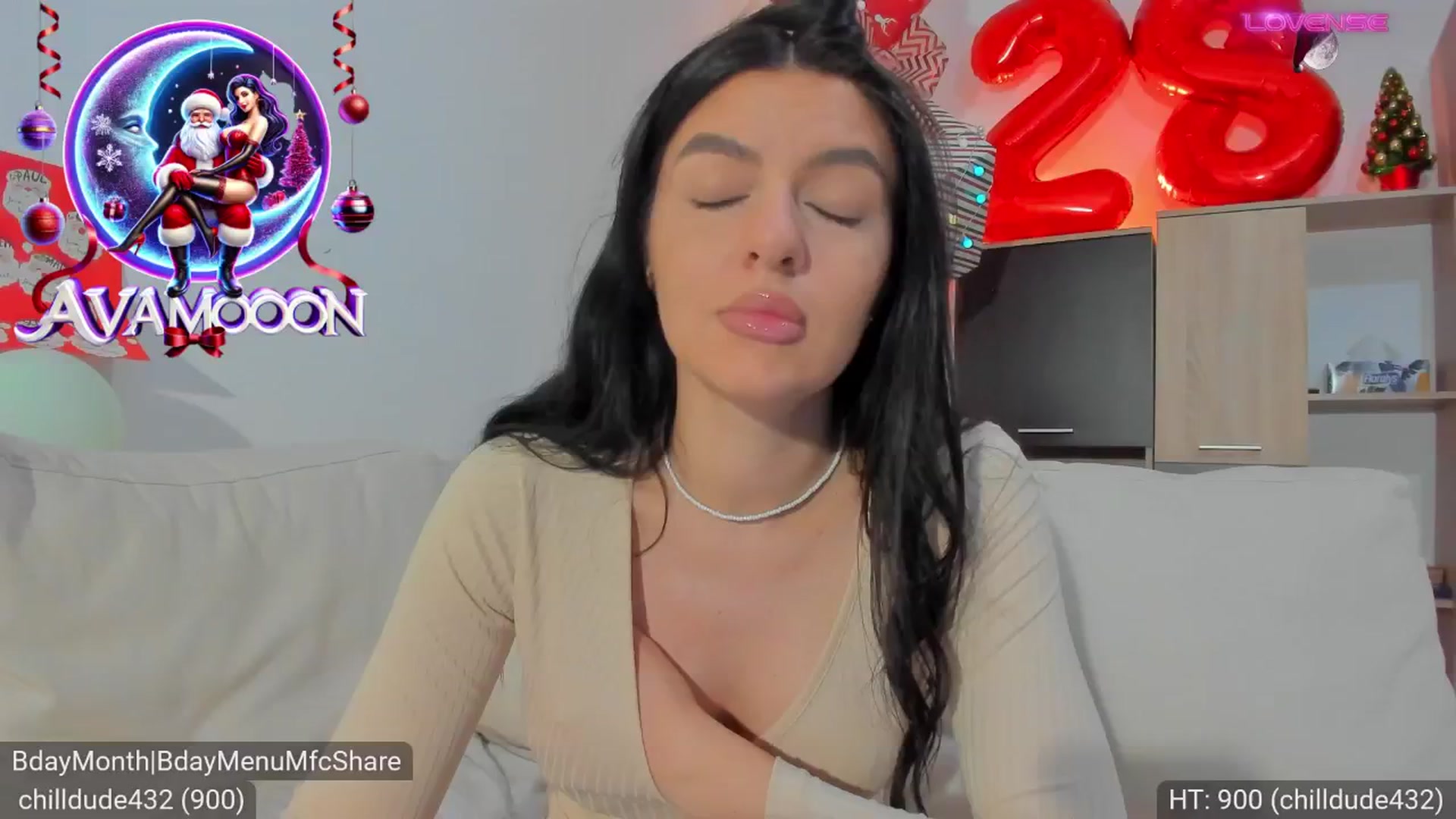 Gallery image thumbnail from AvaMoonlight's myfreecams stream on, 12/25/2024, 24:19 image 10 of 20