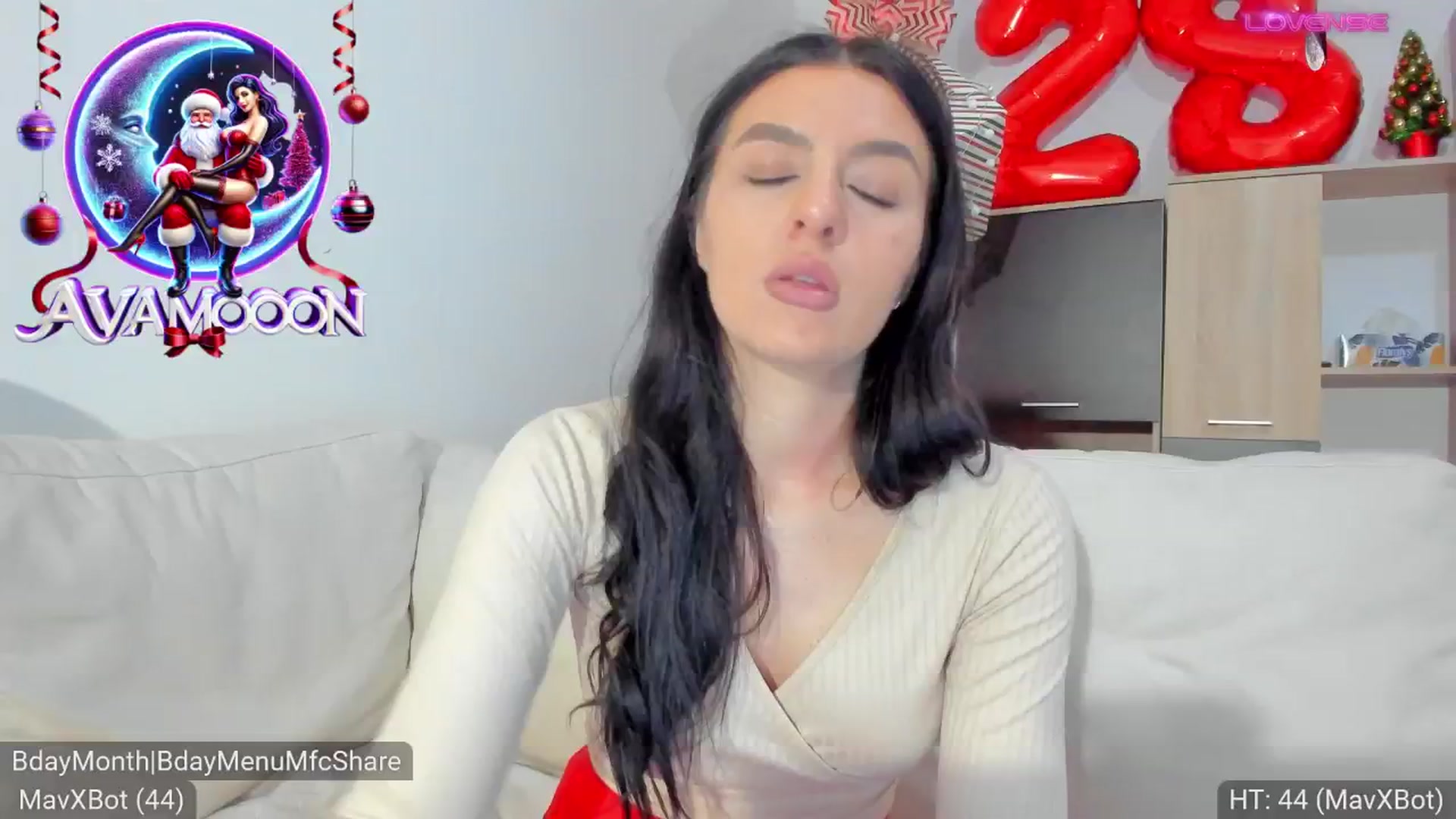 Gallery image thumbnail from AvaMoonlight's myfreecams stream on, 12/26/2024, 02:10 image 8 of 20