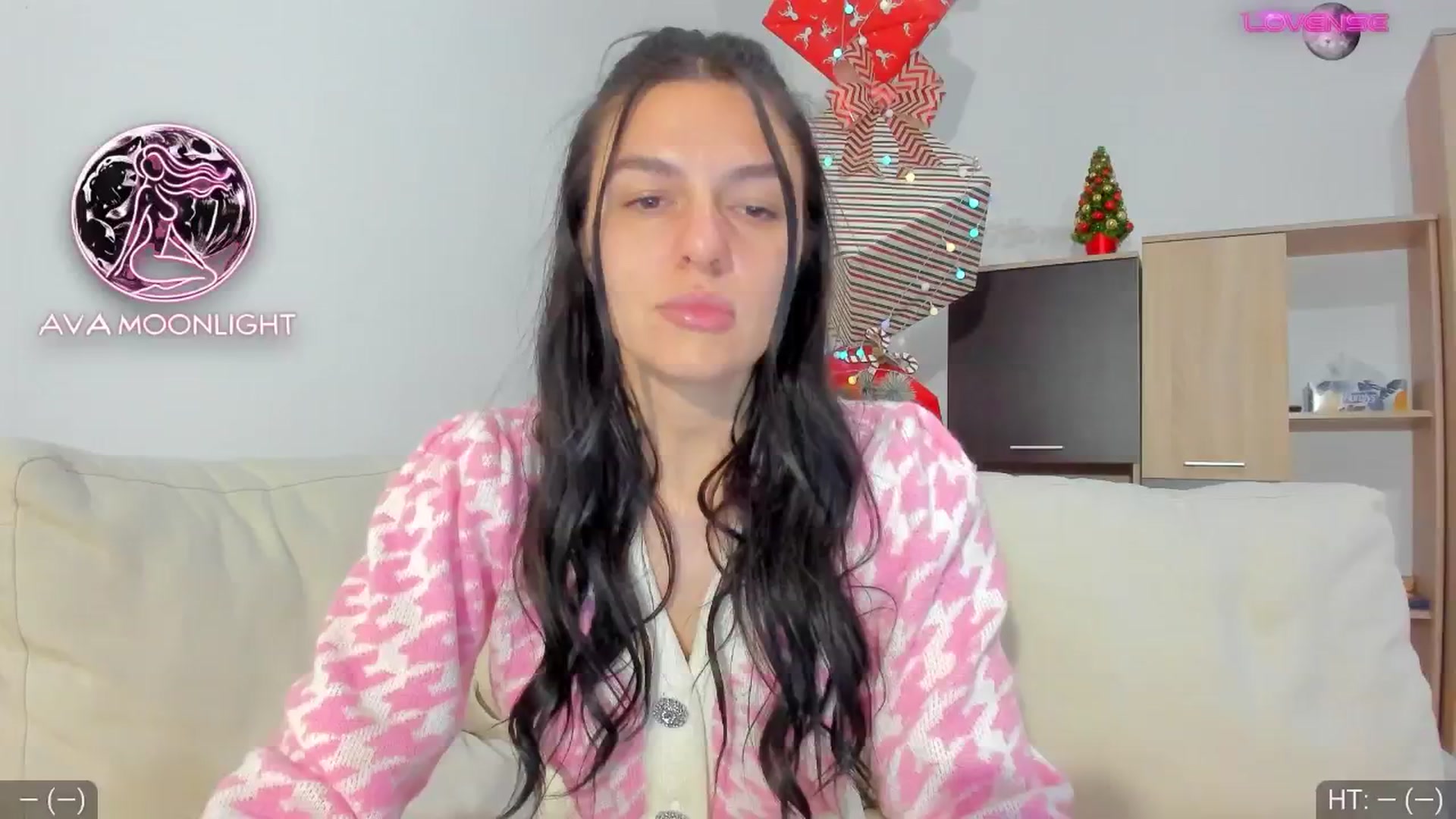 Gallery image thumbnail from AvaMoonlight's myfreecams stream on, 01/02/2025, 01:01 image 2 of 20