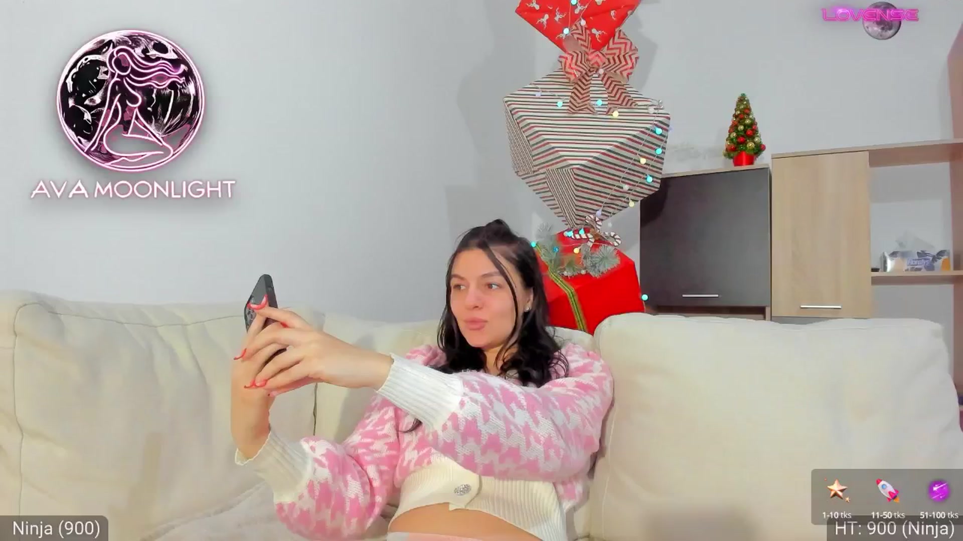 Gallery image thumbnail from AvaMoonlight's myfreecams stream on, 01/02/2025, 01:01 image 5 of 20