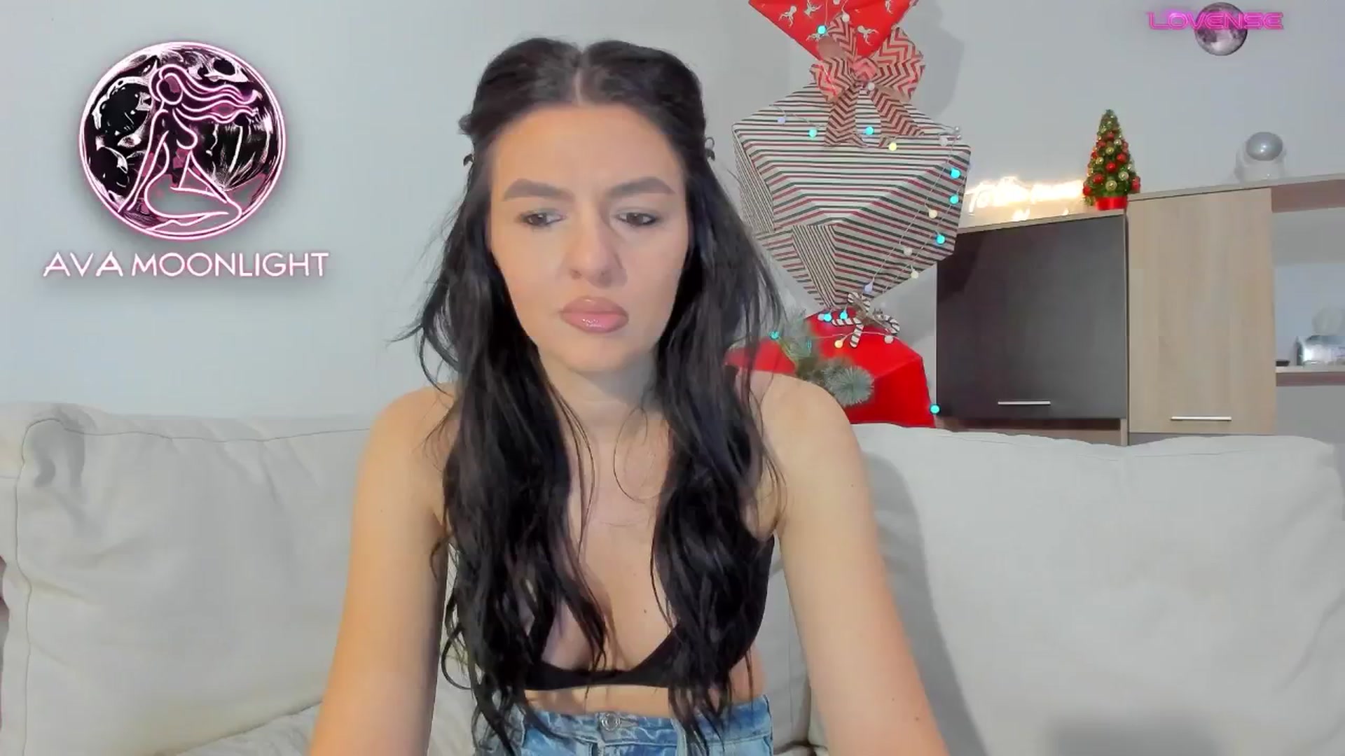 Gallery image thumbnail from AvaMoonlight's myfreecams stream on, 01/02/2025, 16:23 image 7 of 20