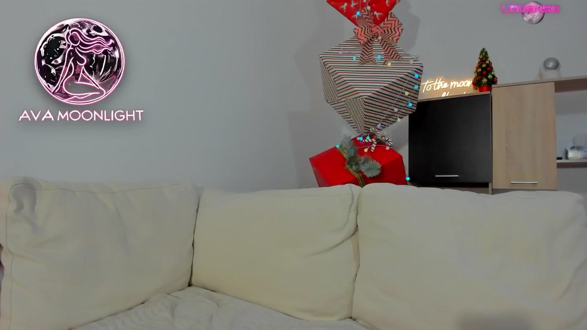Gallery image thumbnail from AvaMoonlight's myfreecams stream on, 01/02/2025, 16:23 image 6 of 20