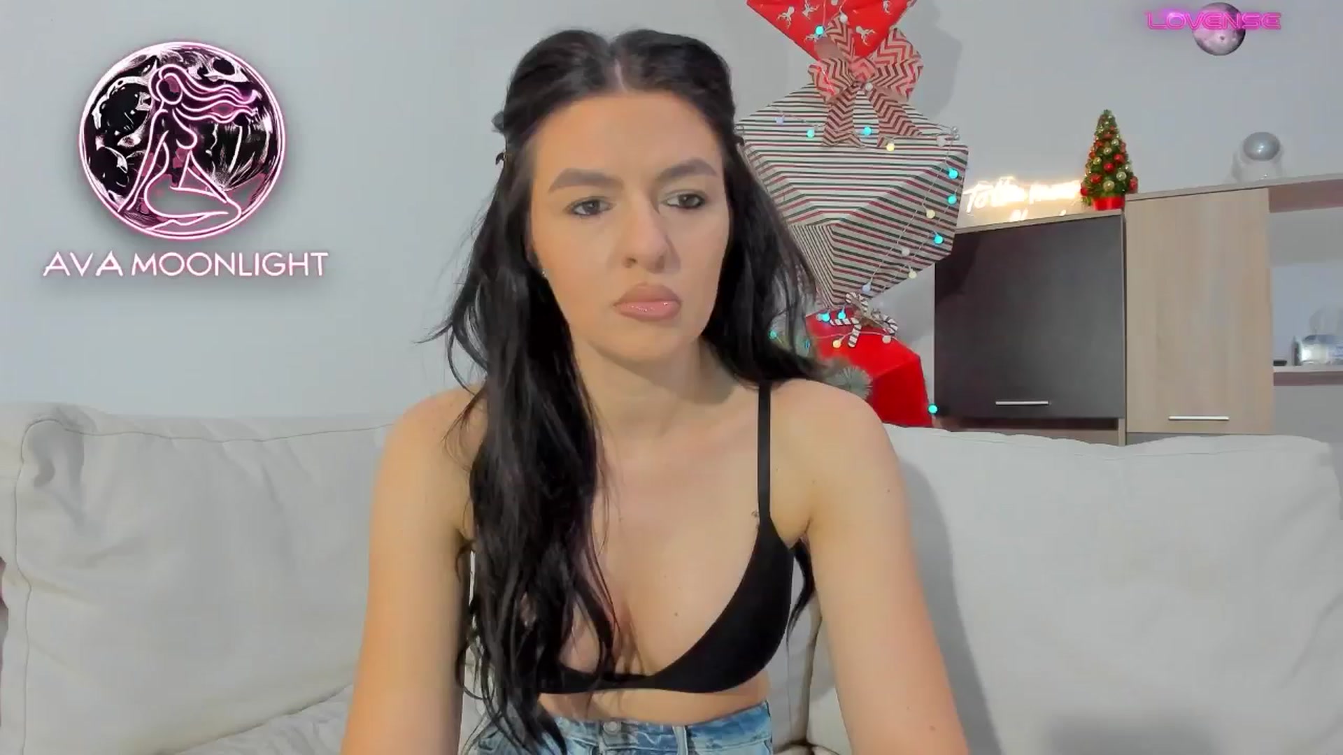 Gallery image thumbnail from AvaMoonlight's myfreecams stream on, 01/02/2025, 16:23 image 8 of 20