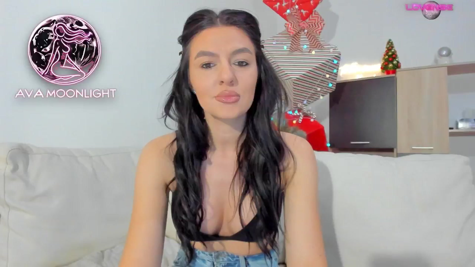 Gallery image thumbnail from AvaMoonlight's myfreecams stream on, 01/02/2025, 16:23 image 9 of 20
