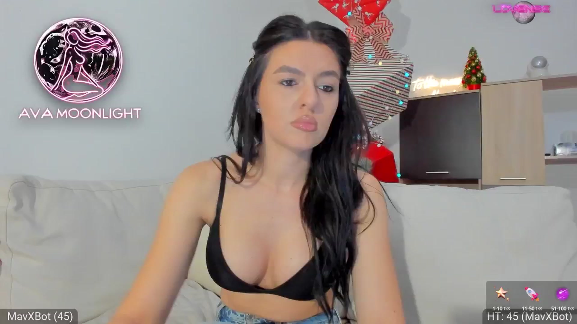 Gallery image thumbnail from AvaMoonlight's myfreecams stream on, 01/02/2025, 16:23 image 16 of 20