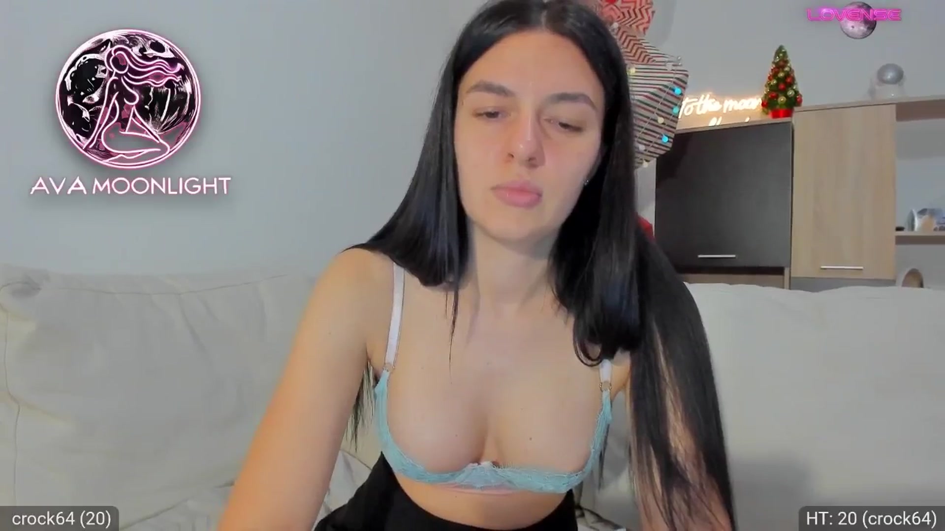 Gallery image thumbnail from AvaMoonlight's myfreecams stream on, 01/03/2025, 17:08 image 6 of 20