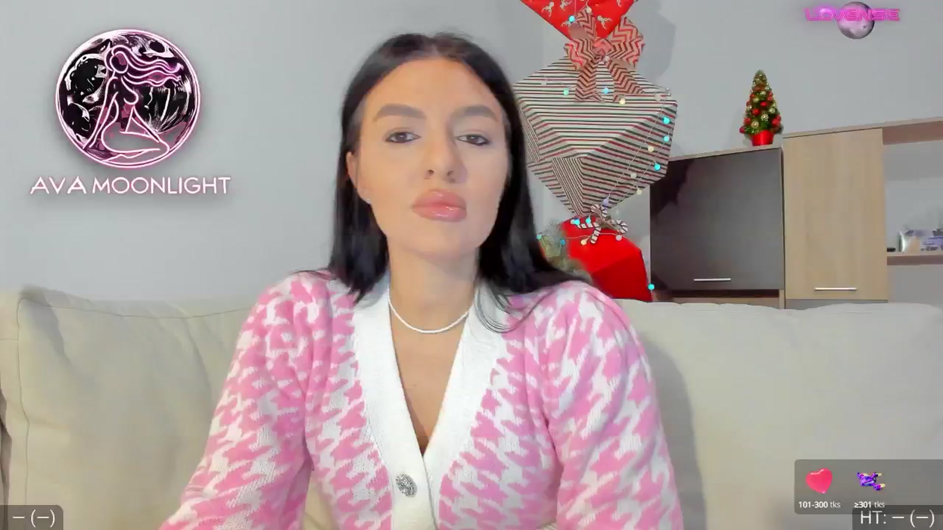 Gallery image thumbnail from AvaMoonlight's myfreecams stream on, 01/04/2025, 17:12 image 1 of 20
