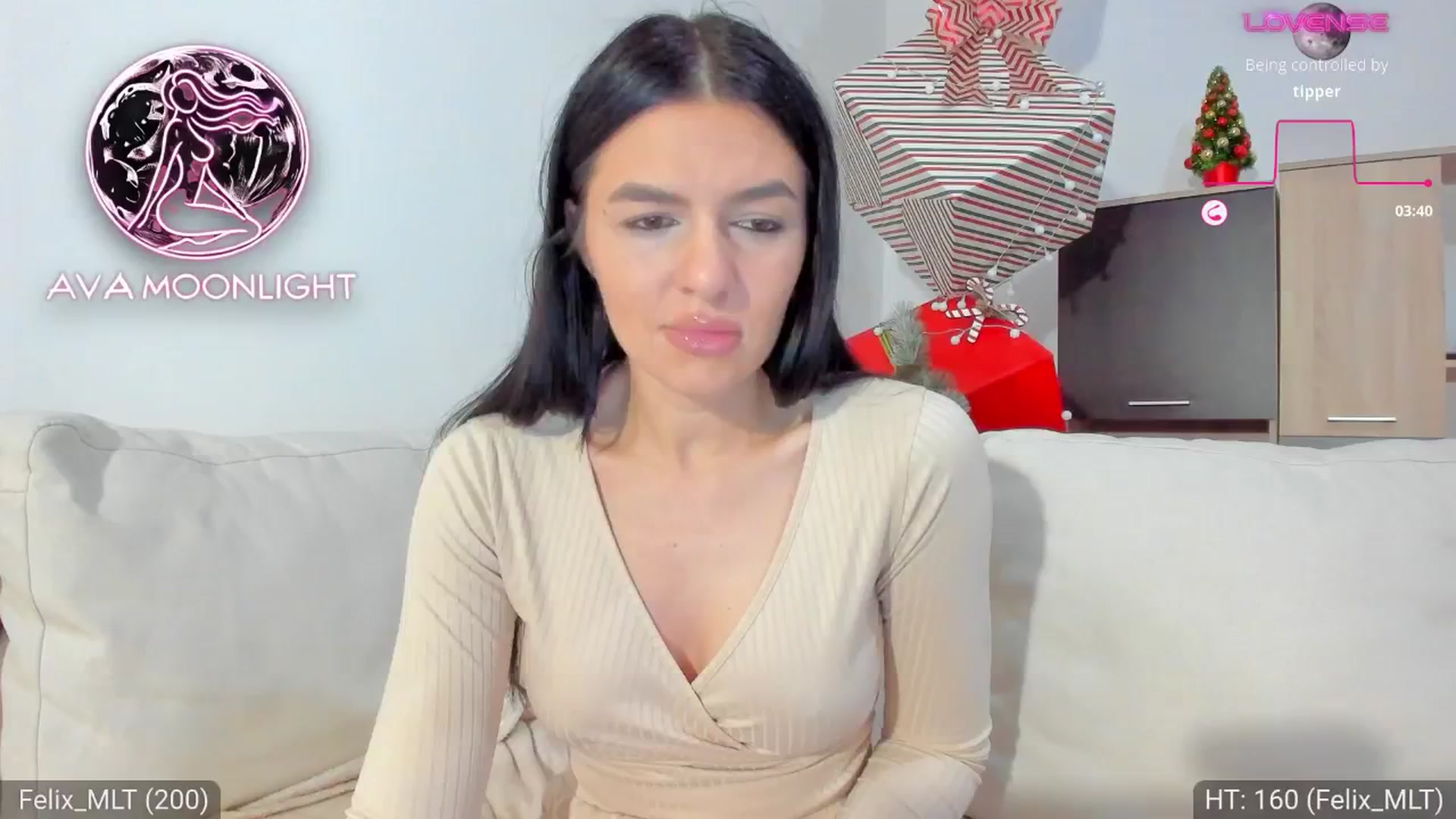 Gallery image thumbnail from AvaMoonlight's myfreecams stream on, 01/07/2025, 01:23 image 6 of 20