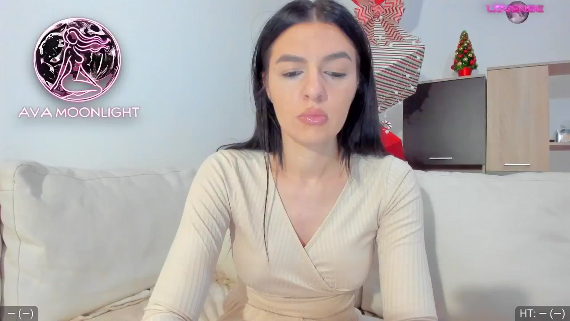 Gallery image thumbnail from AvaMoonlight's myfreecams stream on, 01/07/2025, 01:23 image 2 of 20