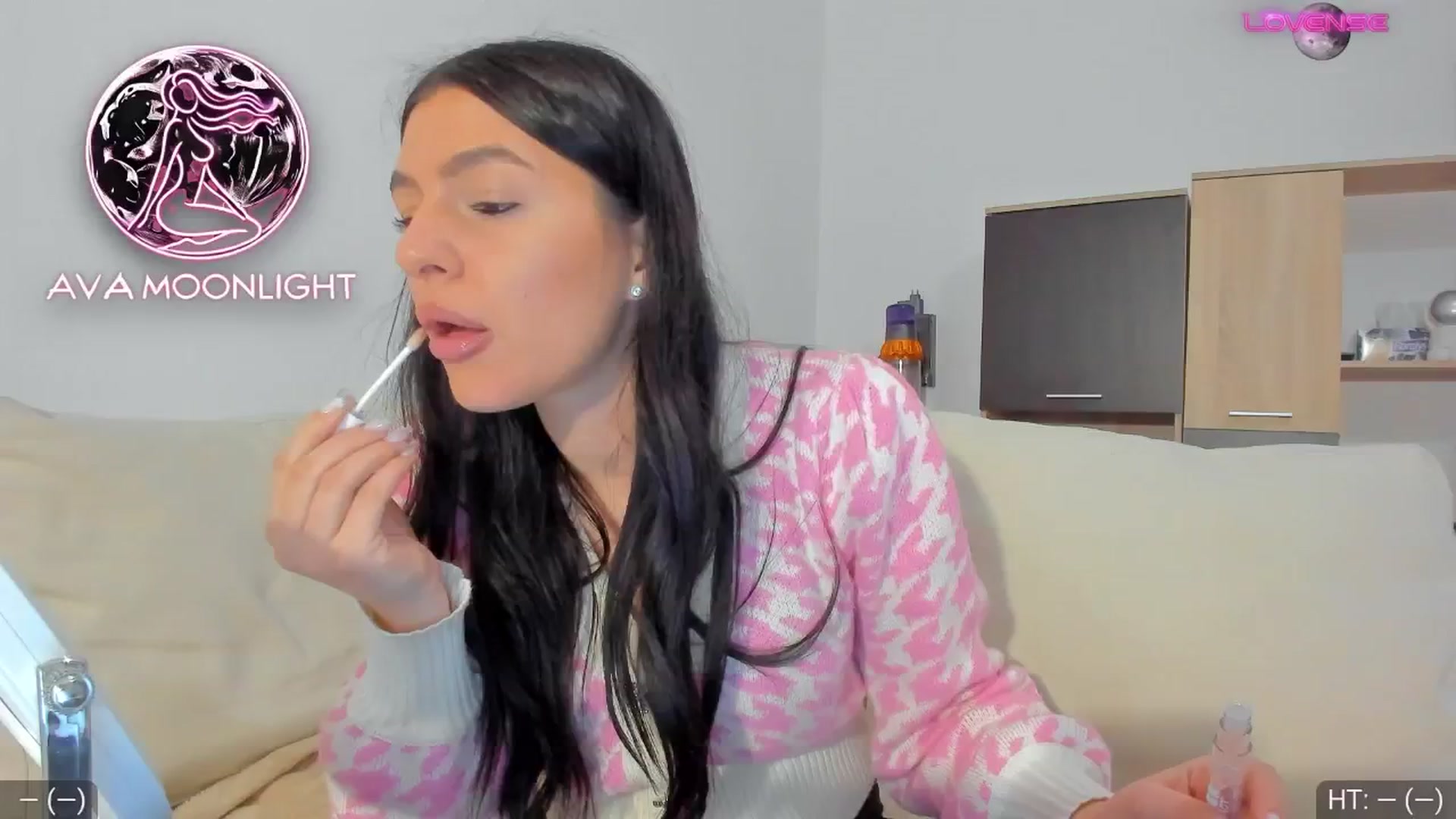 Gallery image thumbnail from AvaMoonlight's myfreecams stream on, 01/12/2025, 17:22 image 2 of 20