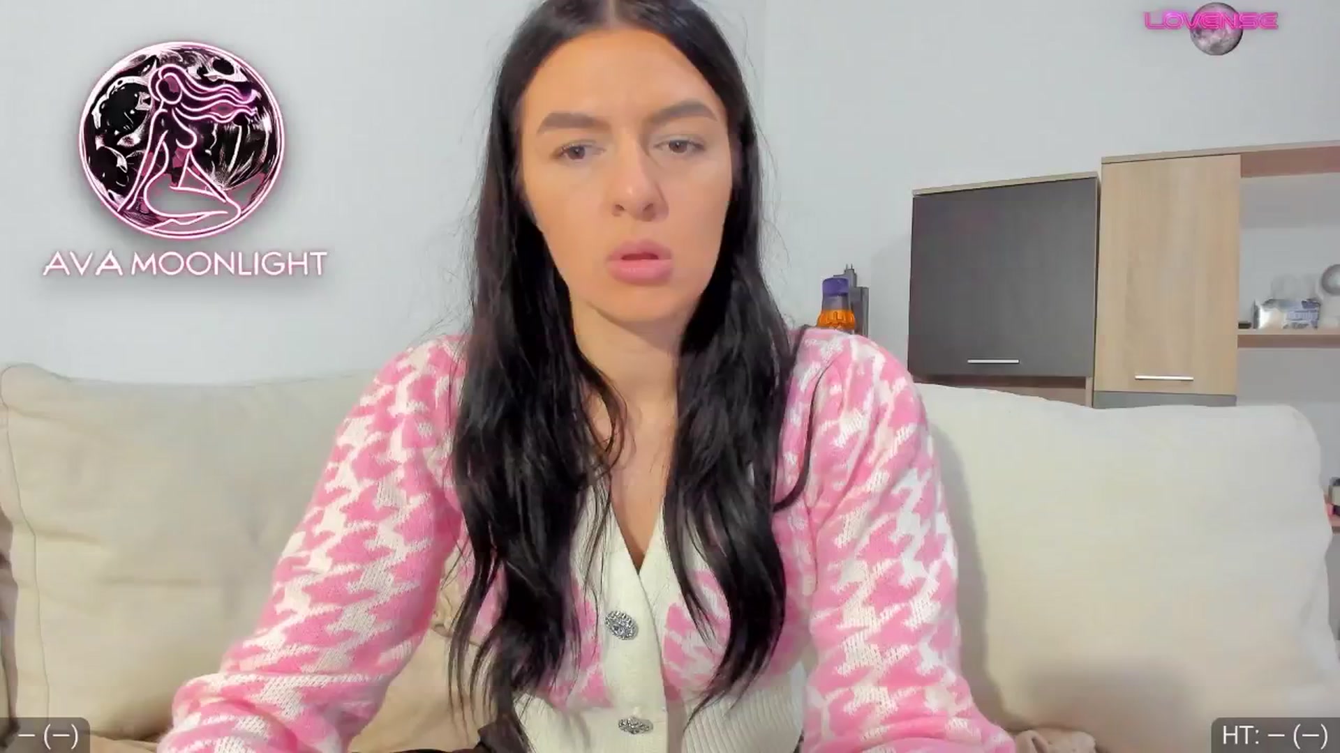 Gallery image thumbnail from AvaMoonlight's myfreecams stream on, 01/12/2025, 17:22 image 1 of 20