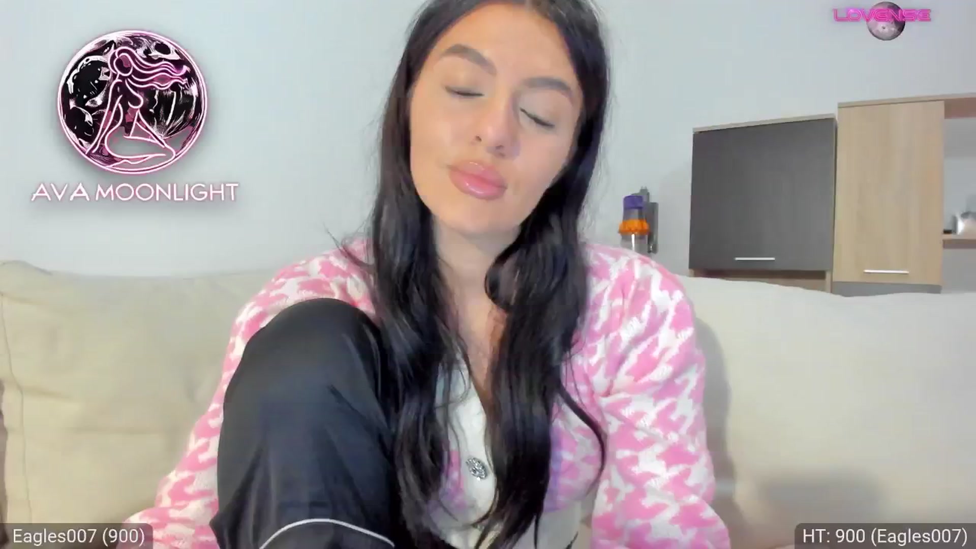 Gallery image thumbnail from AvaMoonlight's myfreecams stream on, 01/12/2025, 17:22 image 13 of 20