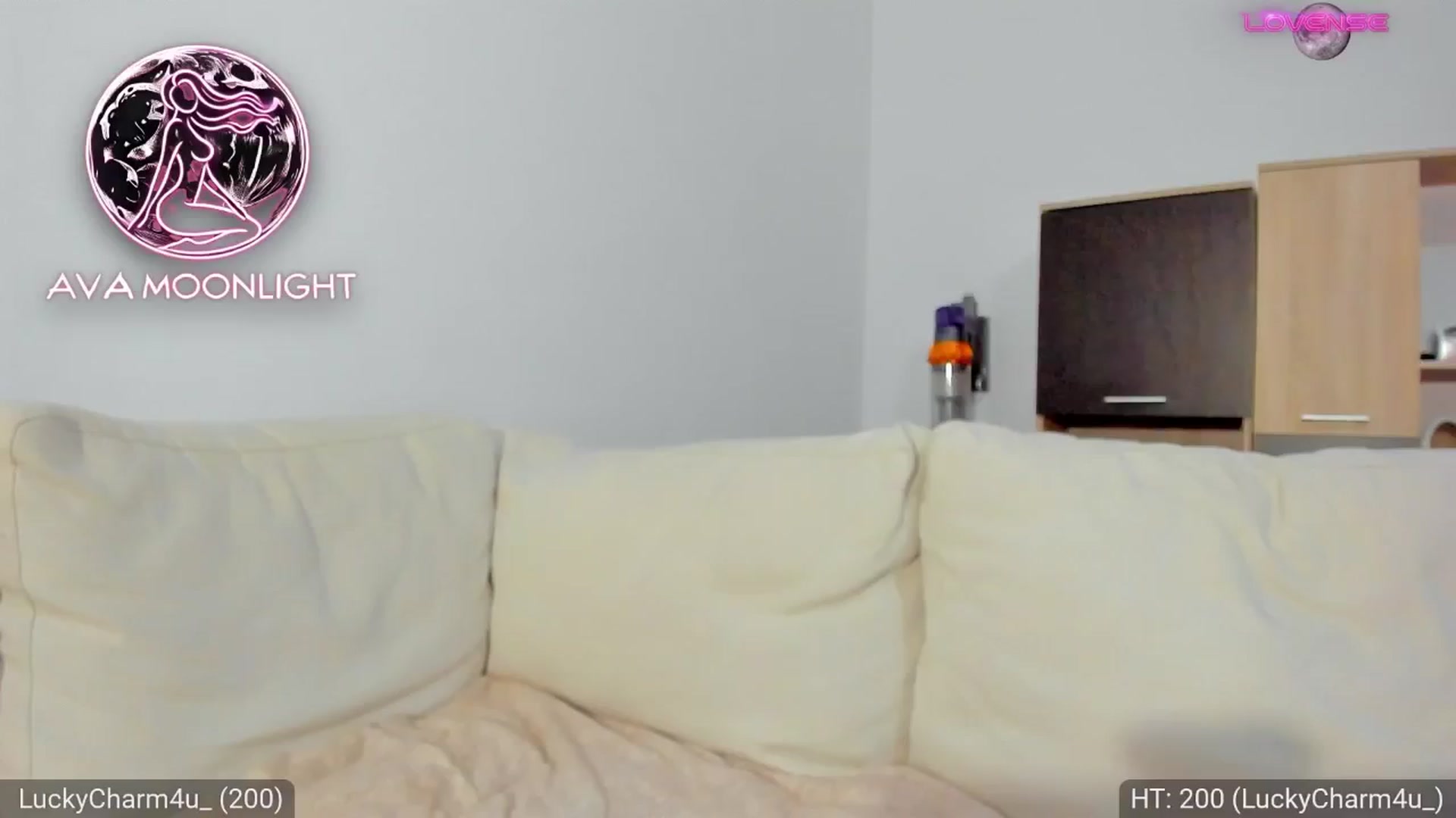 Gallery image thumbnail from AvaMoonlight's myfreecams stream on, 01/13/2025, 17:19 image 15 of 20